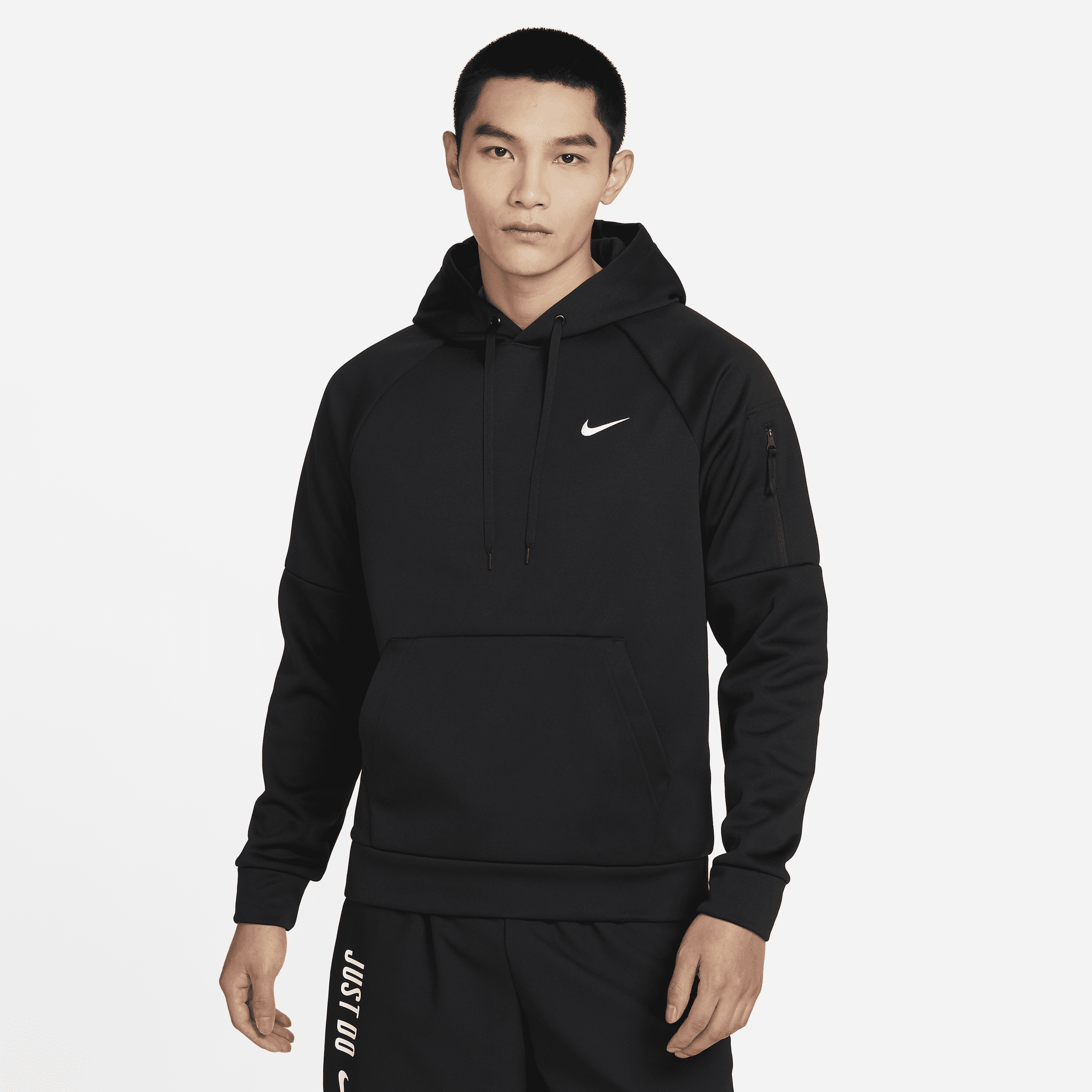【ナイキ(NIKE)公式ストア】ナイキ Therma-FIT メンズ プルオーバー フィットネスパーカー DQ4835-010 ブラック 【ナイキ(NIKE)公式ストア】ナイキ Therma-FIT メンズ プルオーバー フィットネスパーカー DQ4835-010 ブラック
