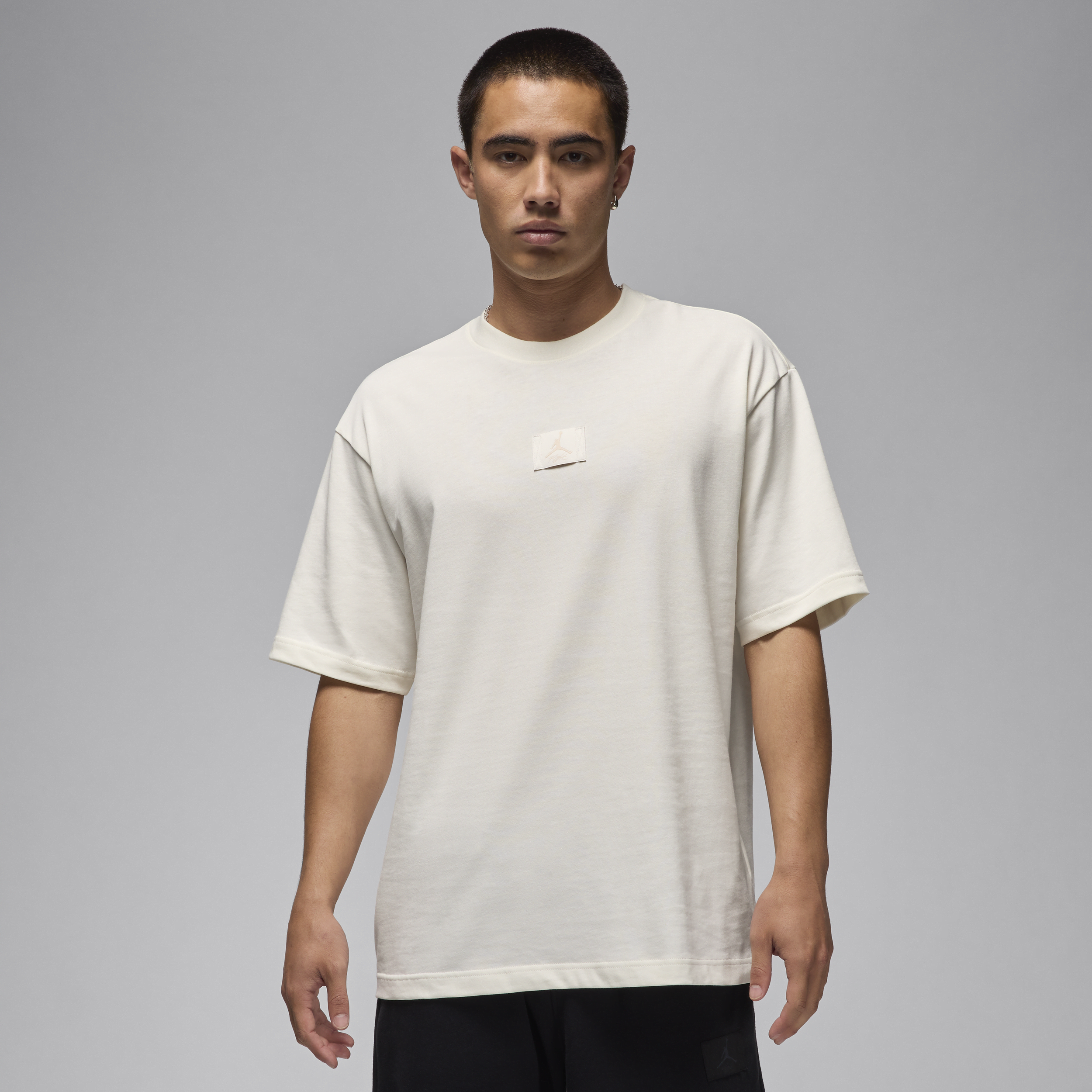 【ナイキ(NIKE)公式ストア】ジョーダン フライト エッセンシャル 85 メンズ Tシャツ FZ1912-133 ホワイト 【ナイキ(NIKE)公式ストア】ジョーダン フライト エッセンシャル 85 メンズ Tシャツ FZ1912-133 ホワイト