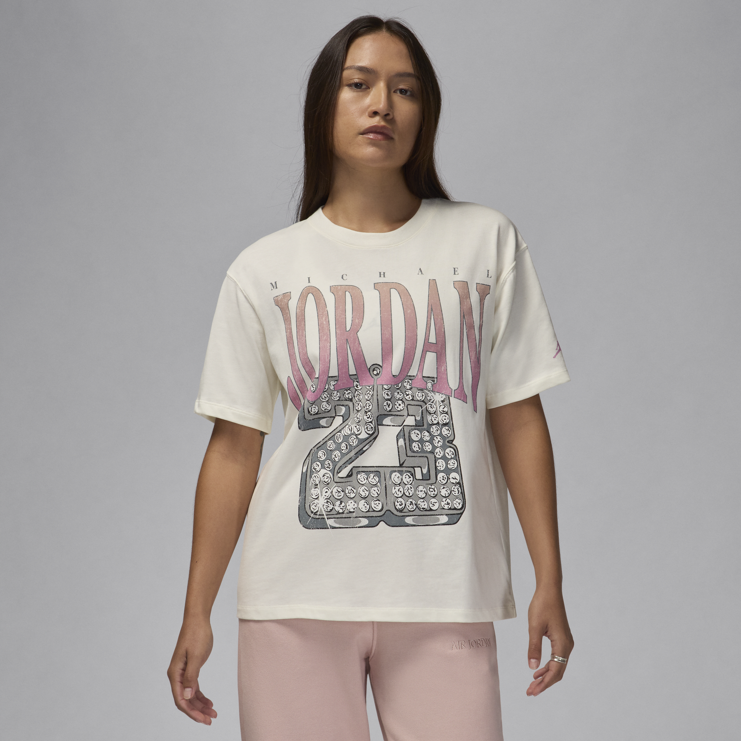 【ナイキ(NIKE)公式ストア】ジョーダン (Her)itage ウィメンズ グラフィック Tシャツ HQ2673-133 ホワイト 【ナイキ(NIKE)公式ストア】ジョーダン (Her)itage ウィメンズ グラフィック Tシャツ HQ2673-133 ホワイト