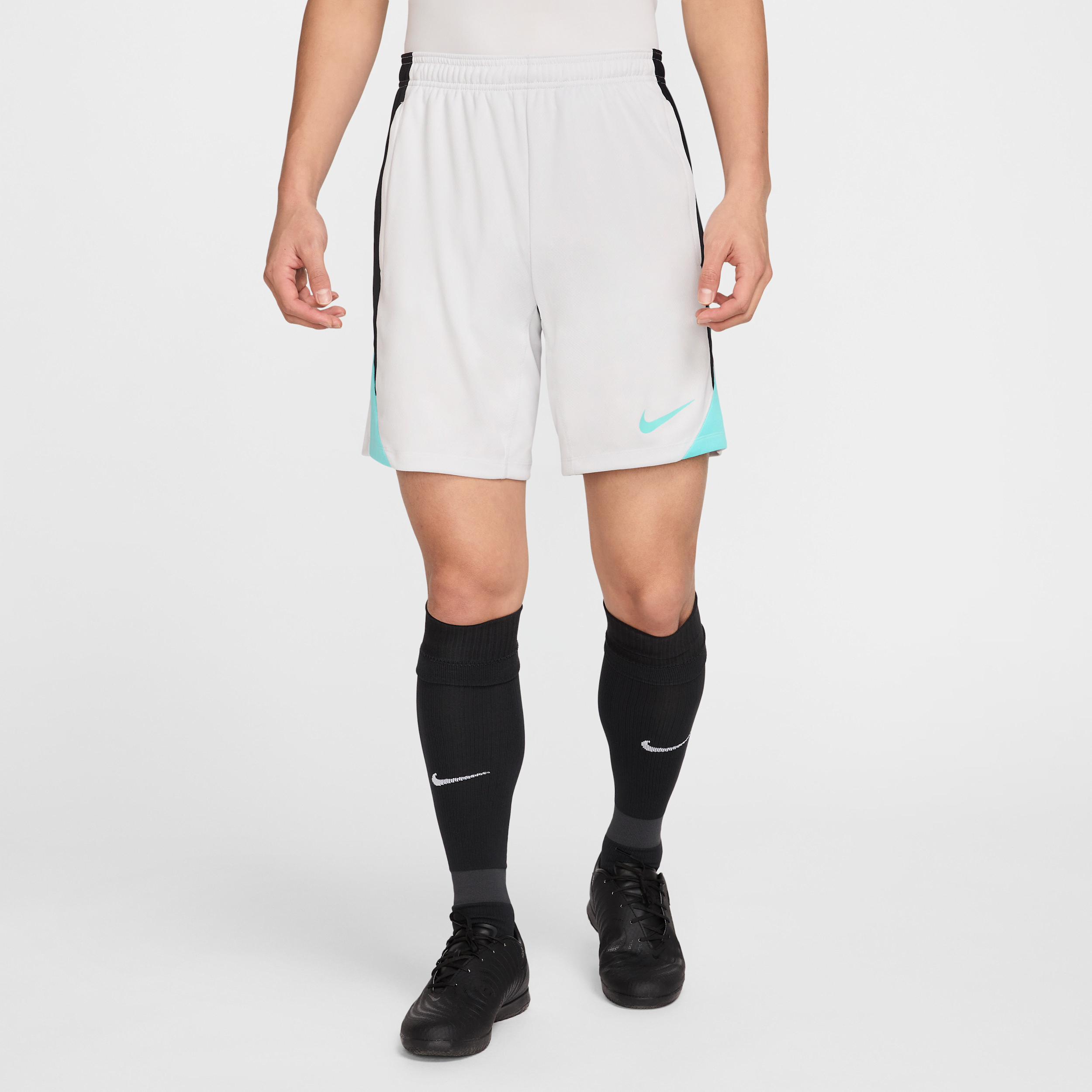 【ナイキ(NIKE)公式ストア】ナイキ ストライク メンズ Dri-FIT サッカーショートパンツ FN2402-025 グレー 【ナイキ(NIKE)公式ストア】ナイキ ストライク メンズ Dri-FIT サッカーショートパンツ FN2402-025 グレー