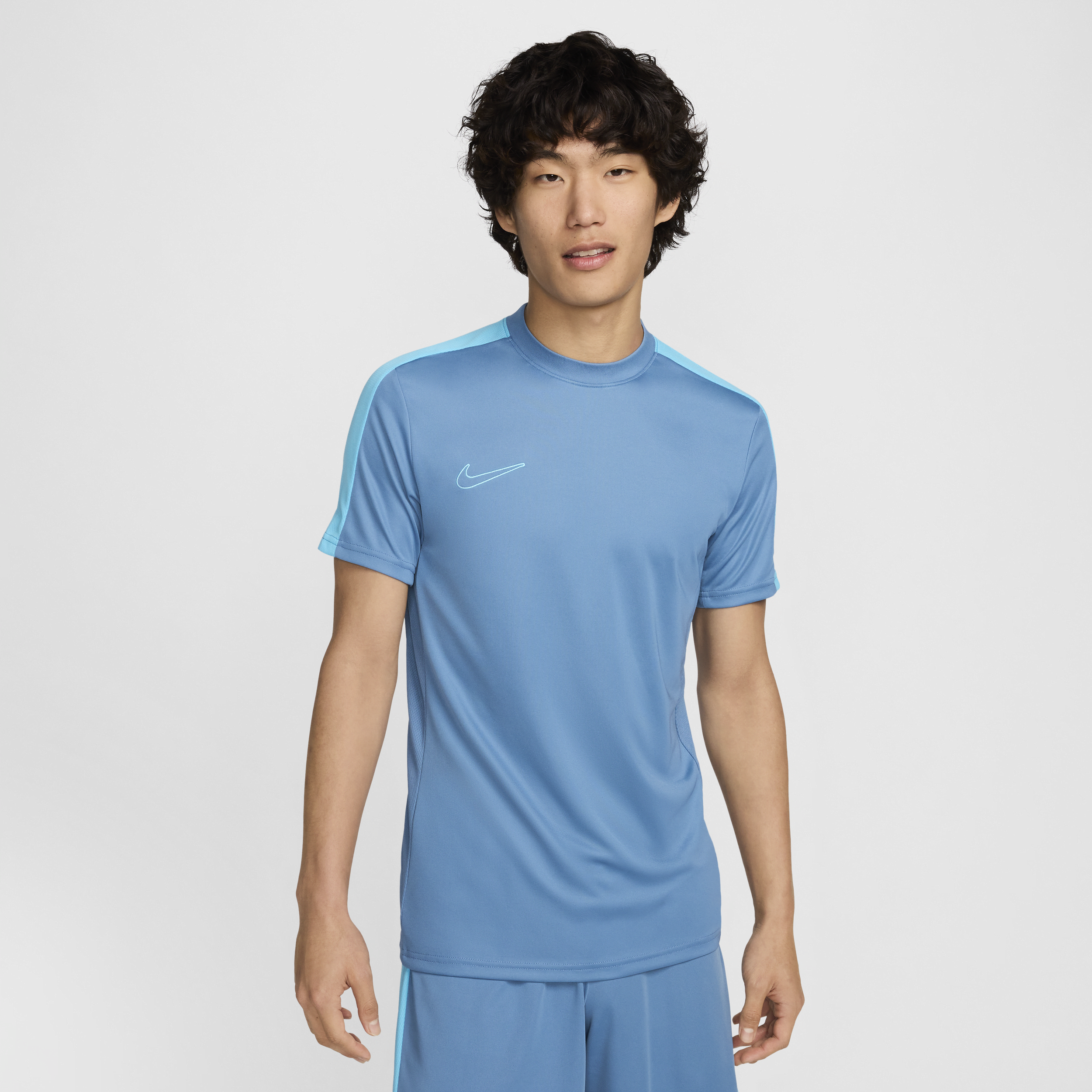 【ナイキ(NIKE)公式ストア】ナイキ Dri-FIT アカデミー メンズ ショートスリーブ サッカートップ DV9751-429 ブルー 【ナイキ(NIKE)公式ストア】ナイキ Dri-FIT アカデミー メンズ ショートスリーブ サッカートップ DV9751-429 ブルー