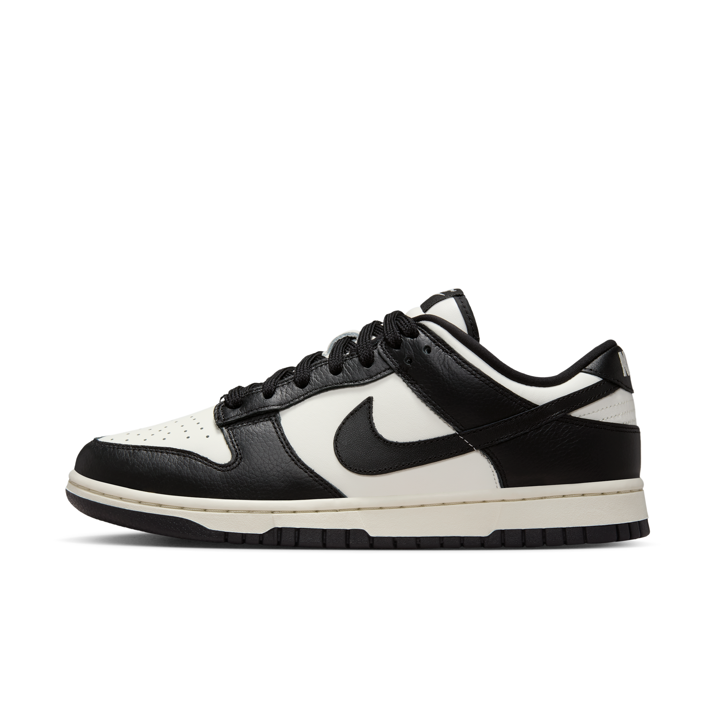 【ナイキ(NIKE)公式ストア】ナイキ ダンク LOW SE ウィメンズシューズ HQ7487-100 ホワイト 【ナイキ(NIKE)公式ストア】ナイキ ダンク LOW SE ウィメンズシューズ HQ7487-100 ホワイト