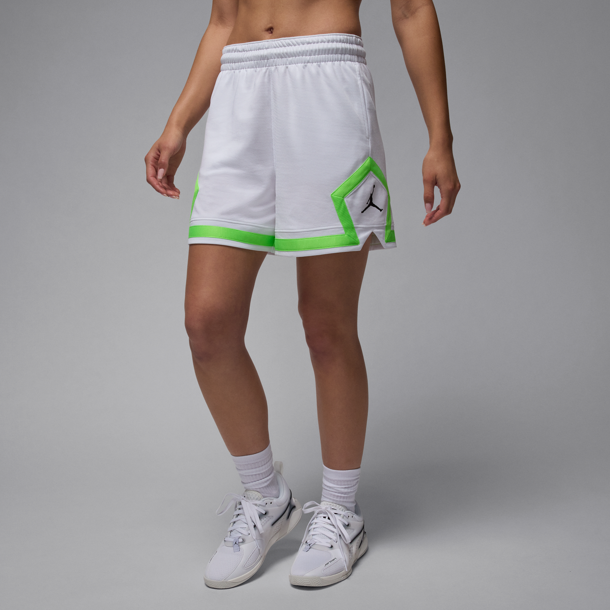 【ナイキ(NIKE)公式ストア】ジョーダン スポーツ ウィメンズ 10cm ダイアモンド ショートパンツ FN5135-102 ホワイト 【ナイキ(NIKE)公式ストア】ジョーダン スポーツ ウィメンズ 10cm ダイアモンド ショートパンツ FN5135-102 ホワイト