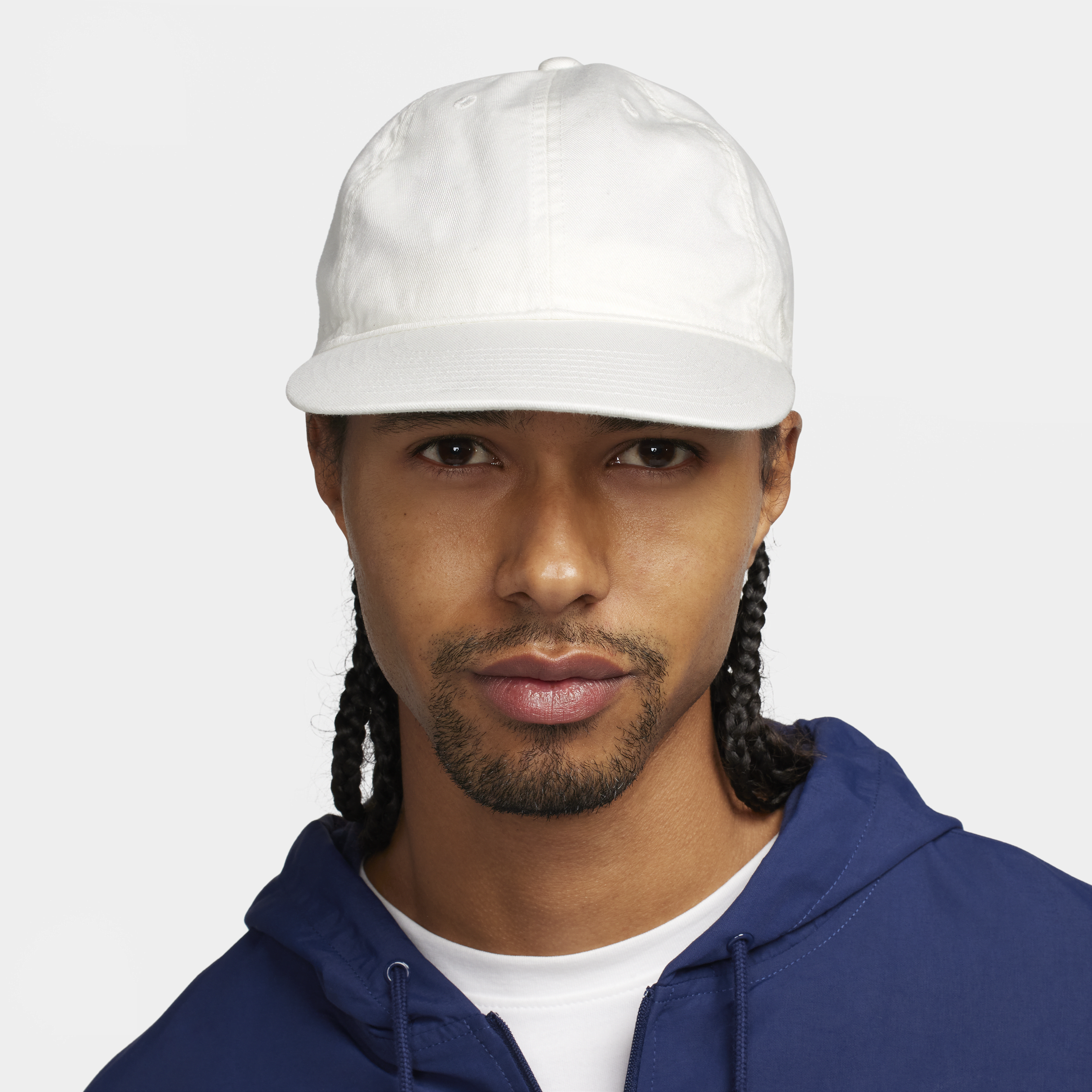Cappello essenziale con visiera piatta Nike Club - Bianco