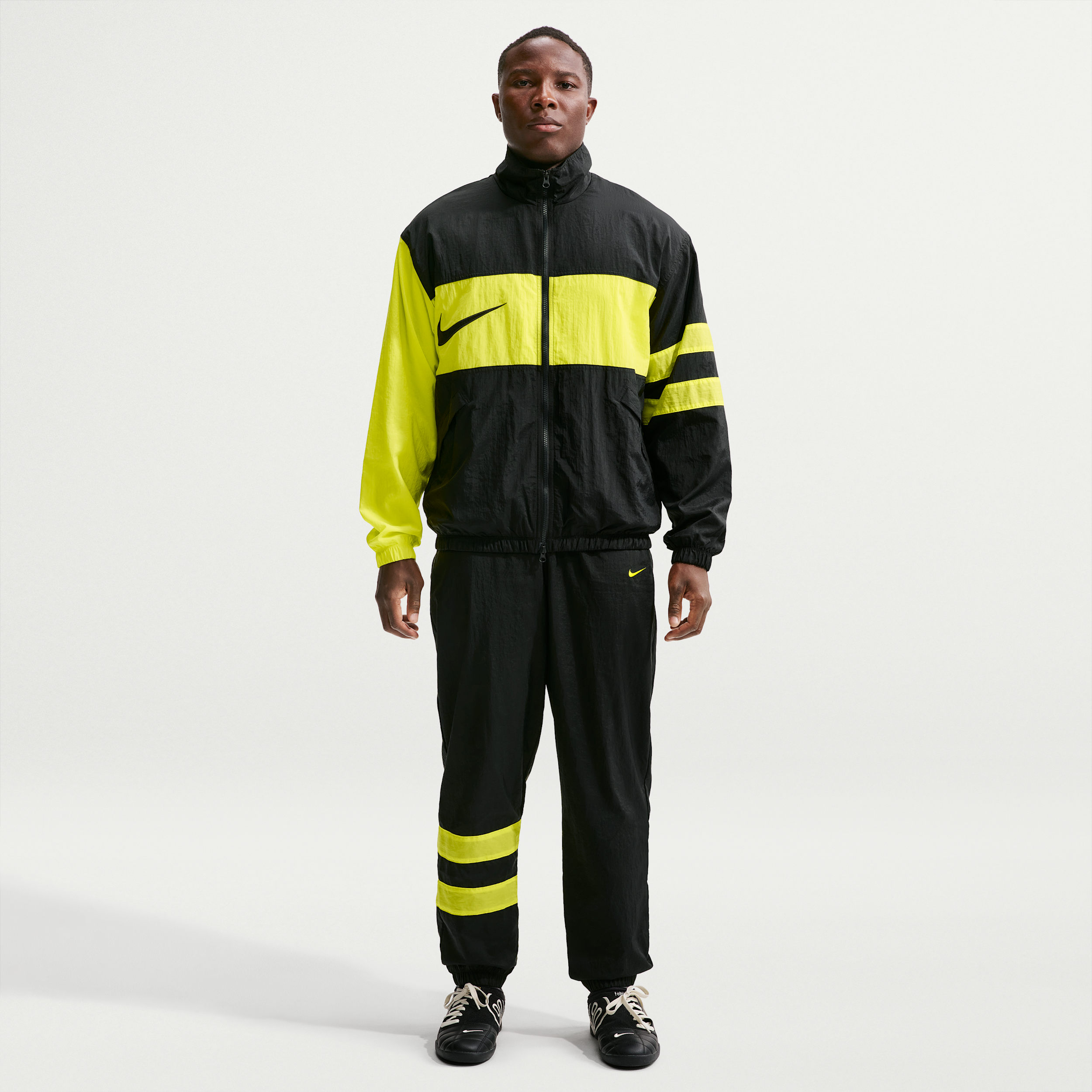 Nike i96 Repel Men's Football Woven Track Jacket - Black | IM4171