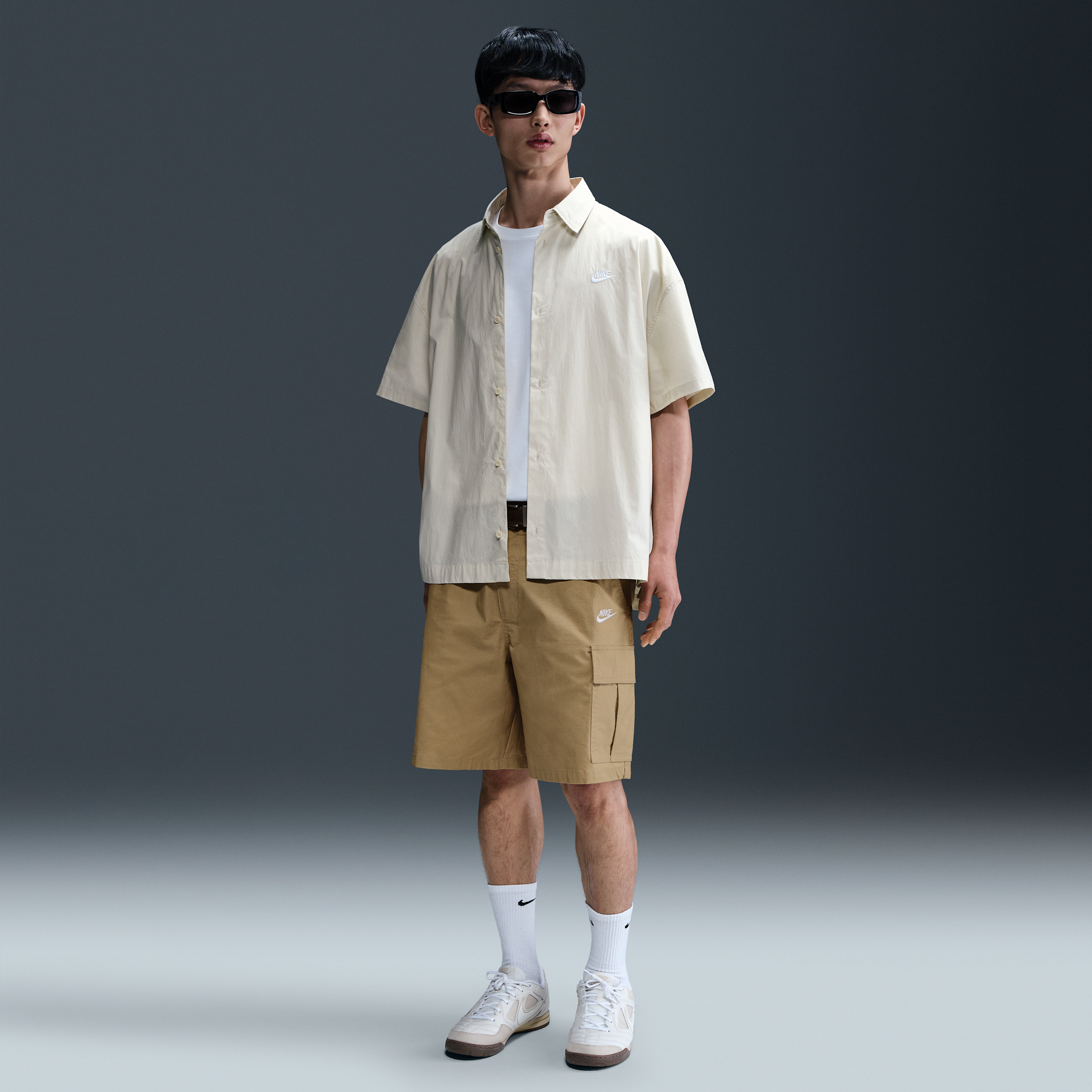 Shorts cargo in tessuto Nike Club – Uomo - Marrone