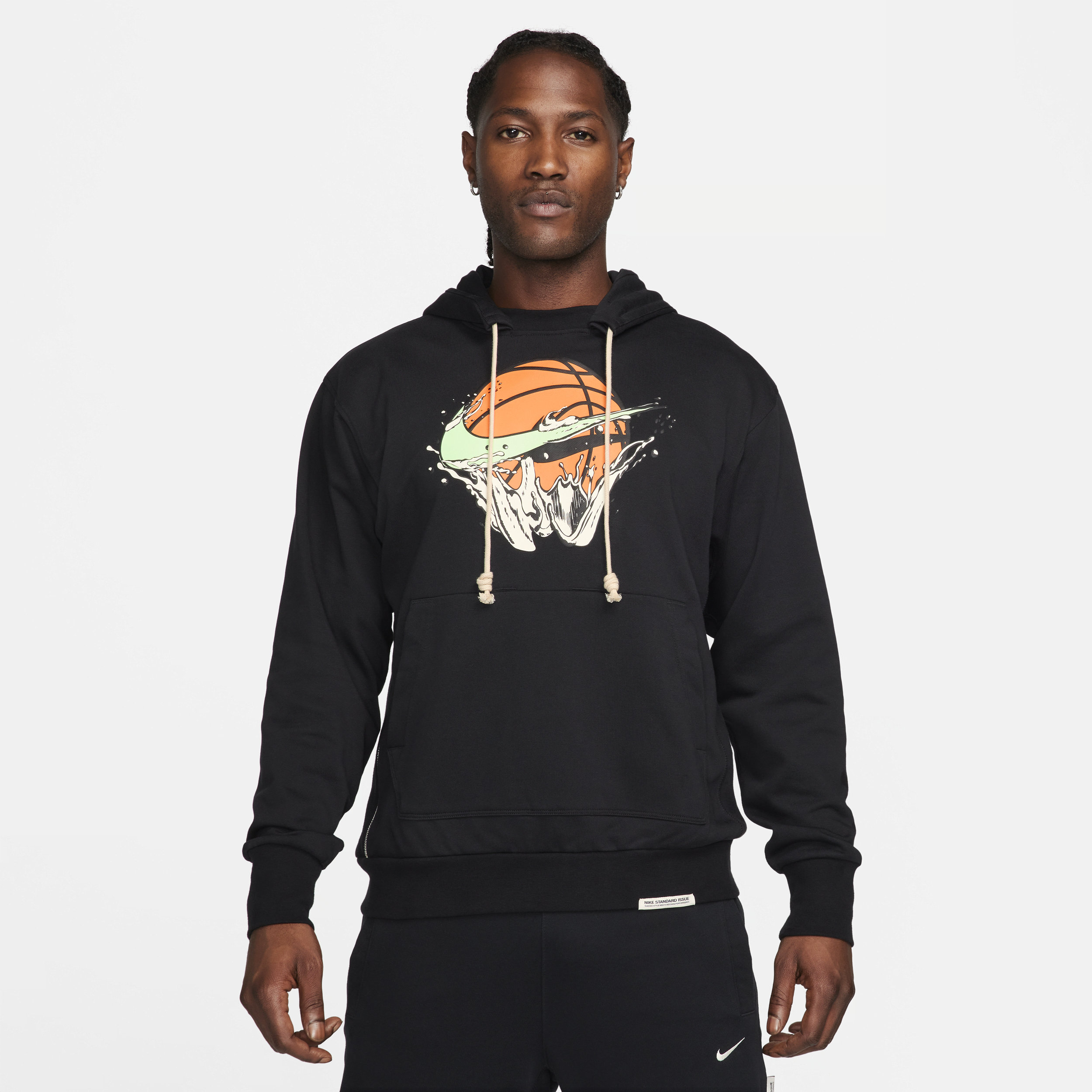 Nike Dri-FIT Standard Issue-basketball-pulloverhættetrøje til mænd - sort
