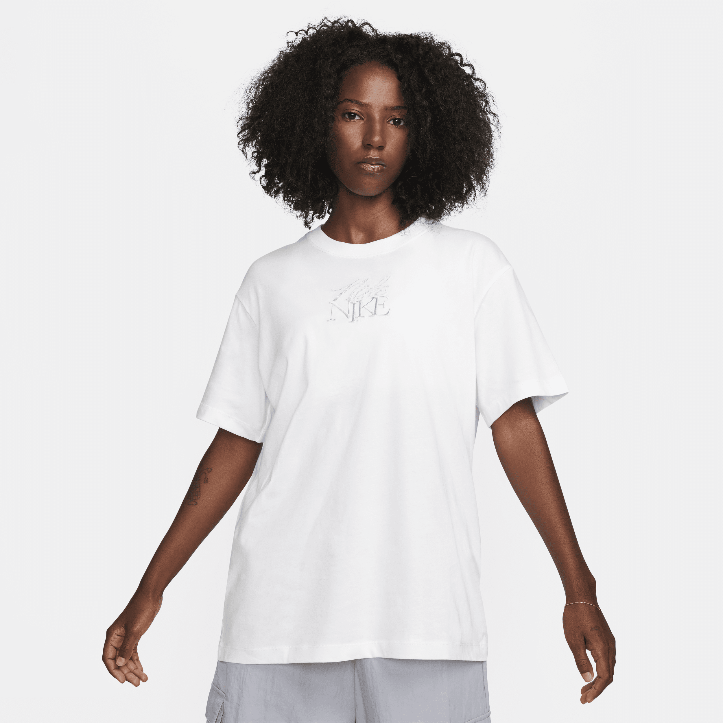 【ナイキ(NIKE)公式ストア】ナイキ スポーツウェア ウィメンズ Tシャツ FQ6598-100 ホワイト 【ナイキ(NIKE)公式ストア】ナイキ スポーツウェア ウィメンズ Tシャツ FQ6598-100 ホワイト