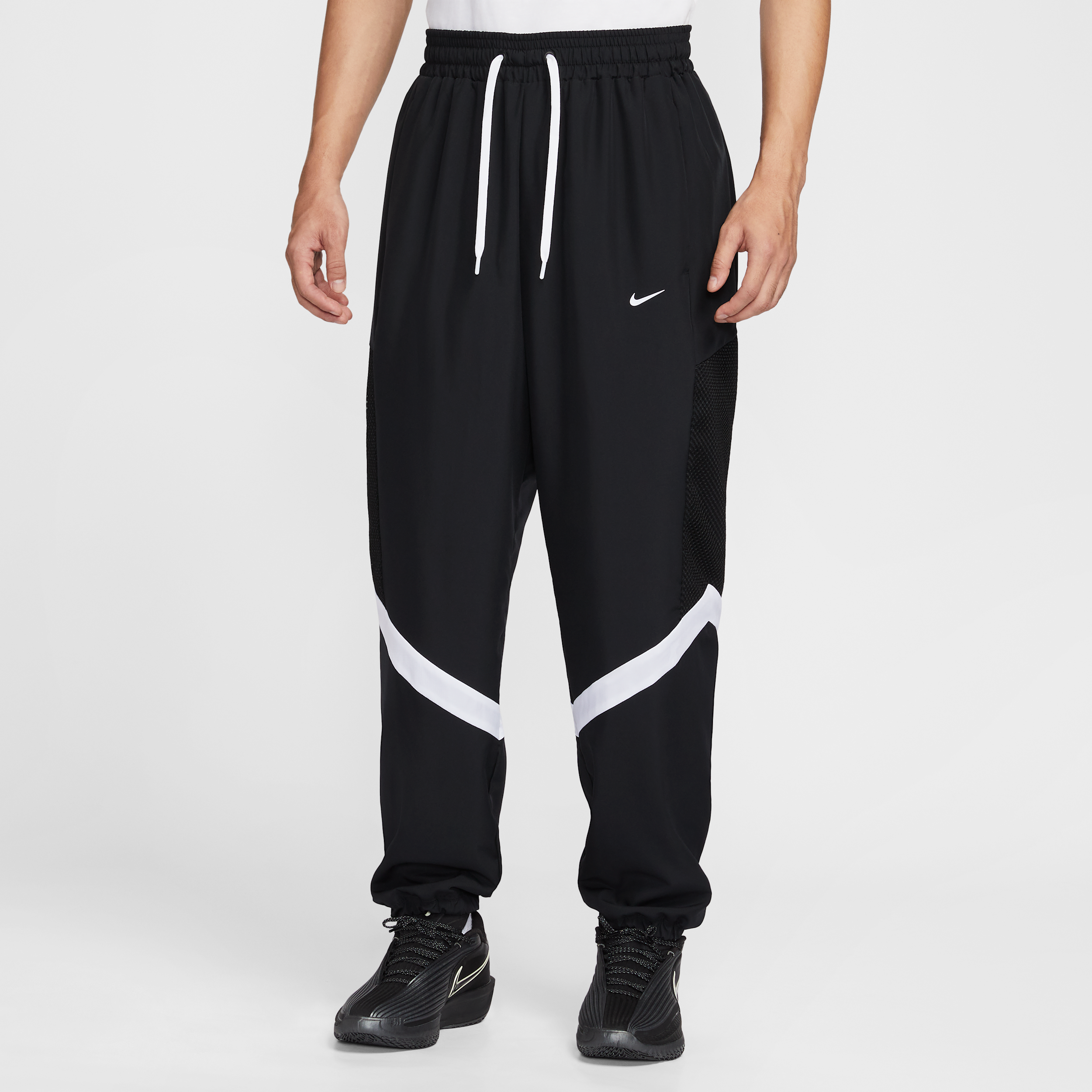 【ナイキ(NIKE)公式ストア】ナイキ アイコン メンズ ウーブン バスケットボールパンツ HV3366-010 ブラック 【ナイキ(NIKE)公式ストア】ナイキ アイコン メンズ ウーブン バスケットボールパンツ HV3366-010 ブラック
