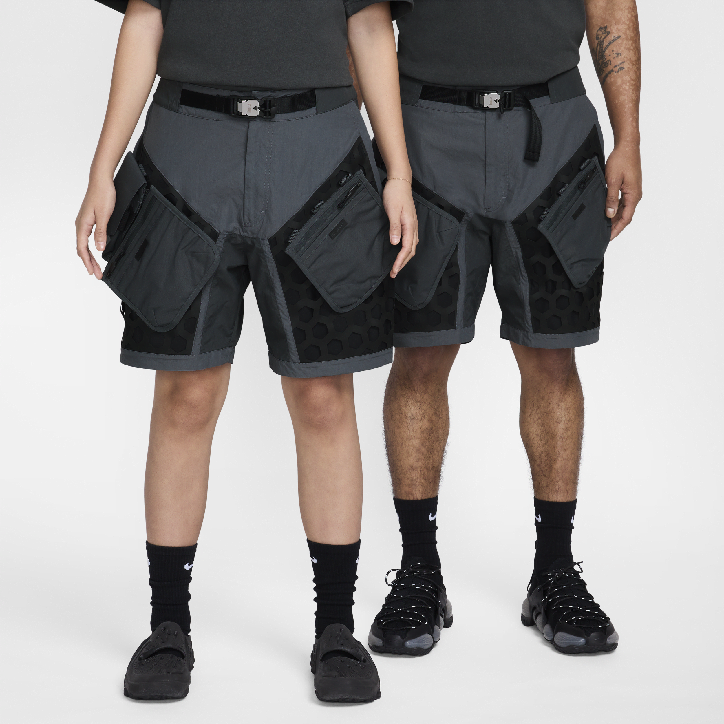 【ナイキ(NIKE)公式ストア】ナイキ ISPA ショートパンツ FV4896-060 グレー 【ナイキ(NIKE)公式ストア】ナイキ ISPA ショートパンツ FV4896-060 グレー