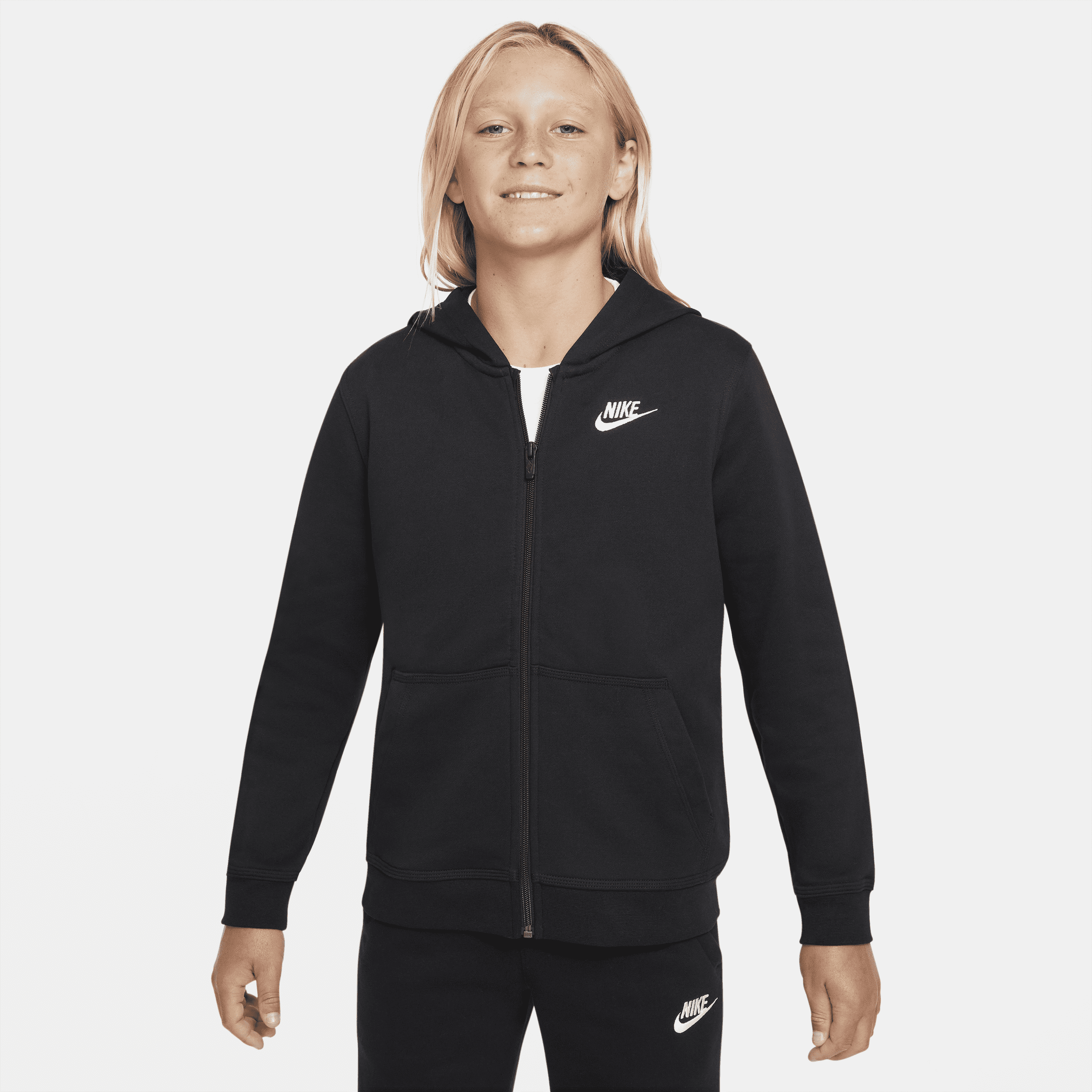 【ナイキ(NIKE)公式ストア】ナイキ スポーツウェア クラブ ジュニア (ボーイズ) フレンチ テリー フルジップ パーカー DD1698-010 ブラック 【ナイキ(NIKE)公式ストア】ナイキ スポーツウェア クラブ ジュニア (ボーイズ) フレンチ テリー フルジップ パーカー DD1698-010 ブラック