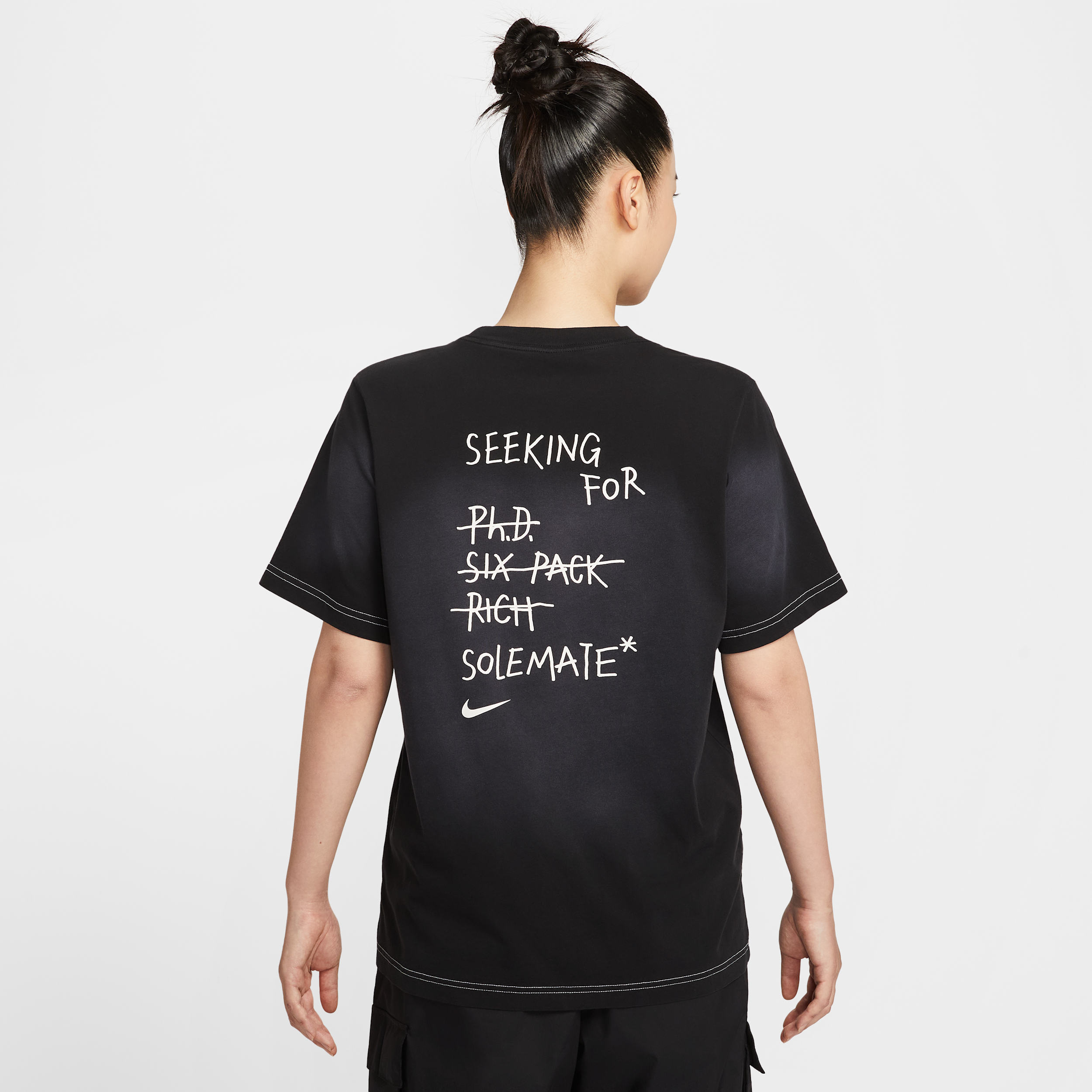 【ナイキ(NIKE)公式ストア】ナイキ スポーツウェア ウィメンズ Tシャツ II0451-010 ブラック 【ナイキ(NIKE)公式ストア】ナイキ スポーツウェア ウィメンズ Tシャツ II0451-010 ブラック