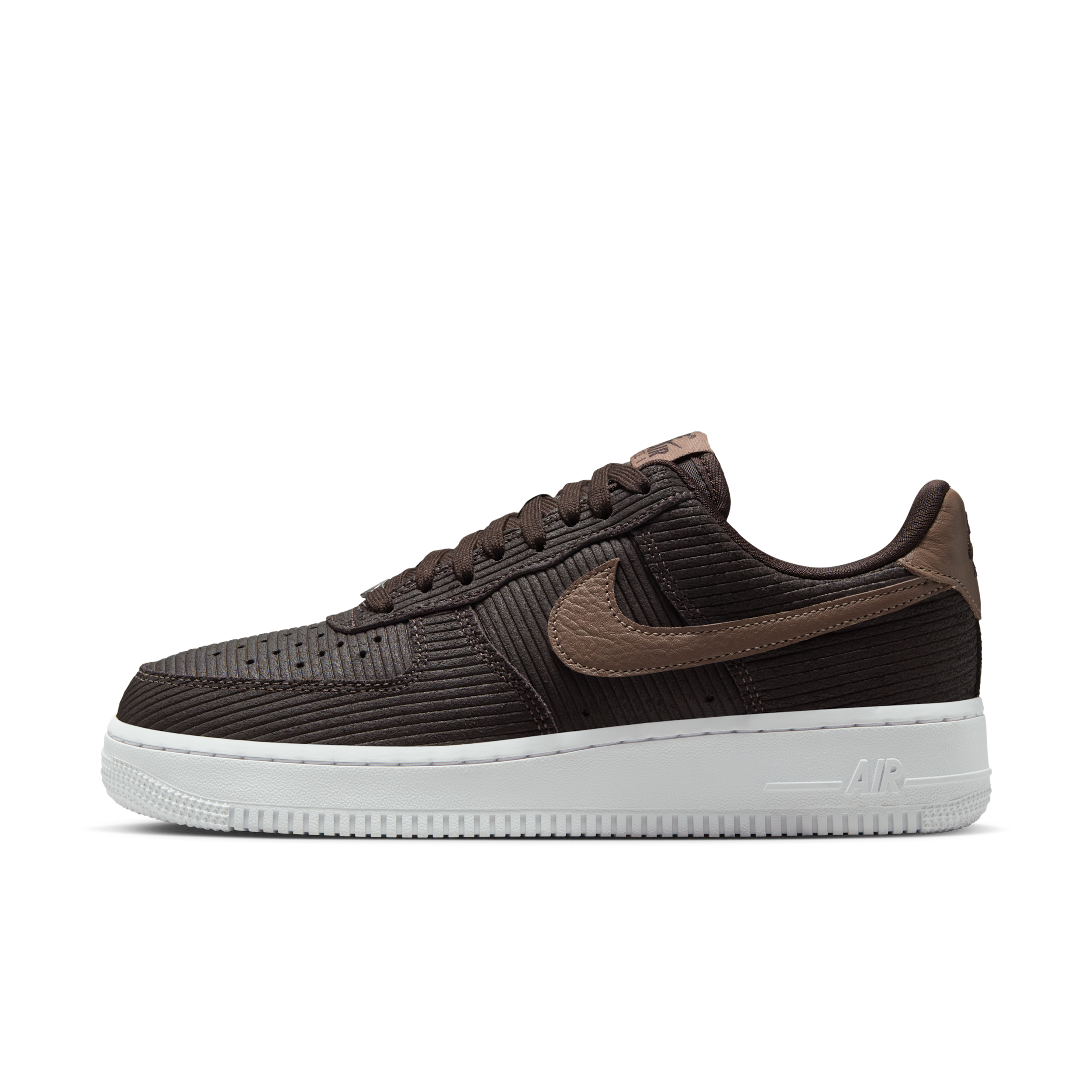 【ナイキ(NIKE)公式ストア】ナイキ エア フォース 1 '07 ウィメンズシューズ IM6533-200 ブラウン 【ナイキ(NIKE)公式ストア】ナイキ エア フォース 1 '07 ウィメンズシューズ IM6533-200 ブラウン