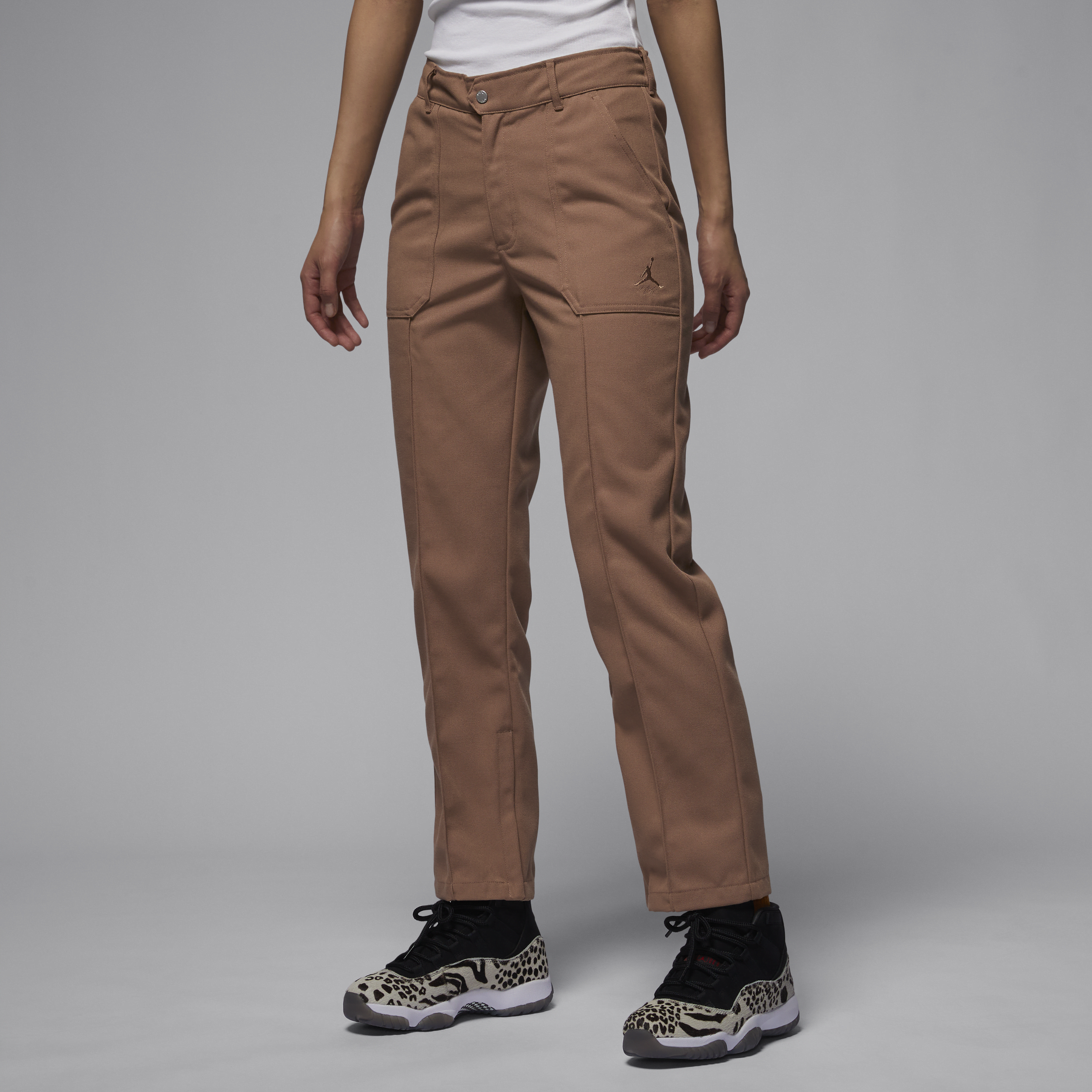 【ナイキ(NIKE)公式ストア】ジョーダン ウィメンズ ウーブン パンツ FN5447-223 ブラウン 【ナイキ(NIKE)公式ストア】ジョーダン ウィメンズ ウーブン パンツ FN5447-223 ブラウン