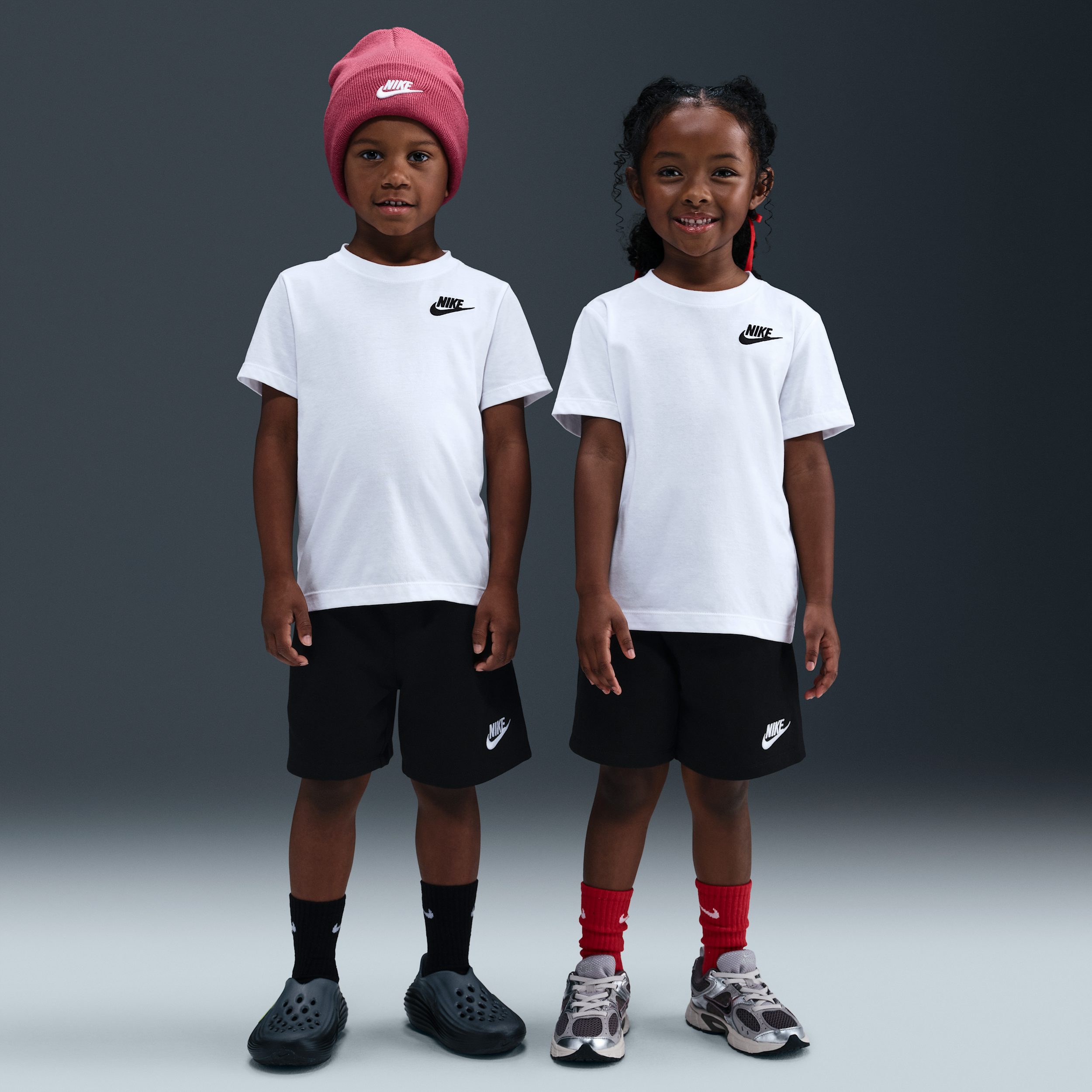 【ナイキ(NIKE)公式ストア】ナイキ リトルキッズ ツーピース ニット ショートパンツ セットアップ HJ2059-011 ブラック 【ナイキ(NIKE)公式ストア】ナイキ リトルキッズ ツーピース ニット ショートパンツ セットアップ HJ2059-011 ブラック