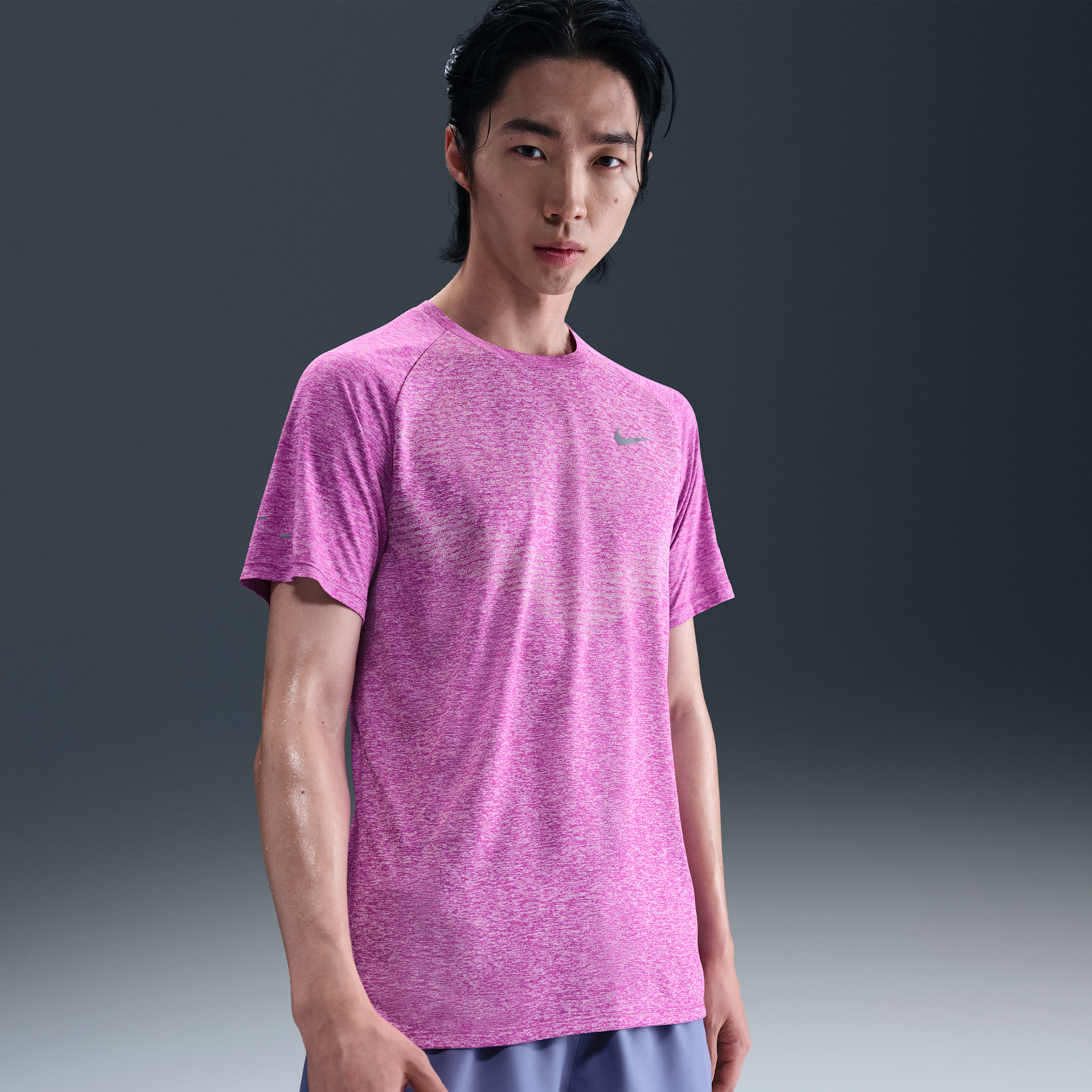 【ナイキ(NIKE)公式ストア】ナイキ ストライド メンズ Dri-FIT ADV ショートスリーブ ランニングトップ HV5204-551 パープル 【ナイキ(NIKE)公式ストア】ナイキ ストライド メンズ Dri-FIT ADV ショートスリーブ ランニングトップ HV5204-551 パープル