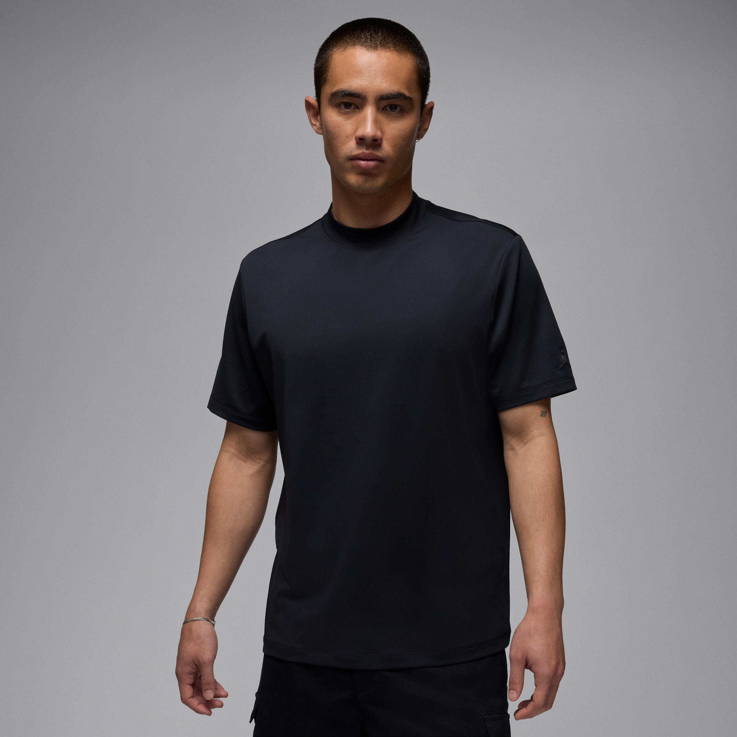 【ナイキ(NIKE)公式ストア】ジョーダン スポーツ メンズ モックネック ゴルフ Tシャツ IB3685-010 ブラック 【ナイキ(NIKE)公式ストア】ジョーダン スポーツ メンズ モックネック ゴルフ Tシャツ IB3685-010 ブラック