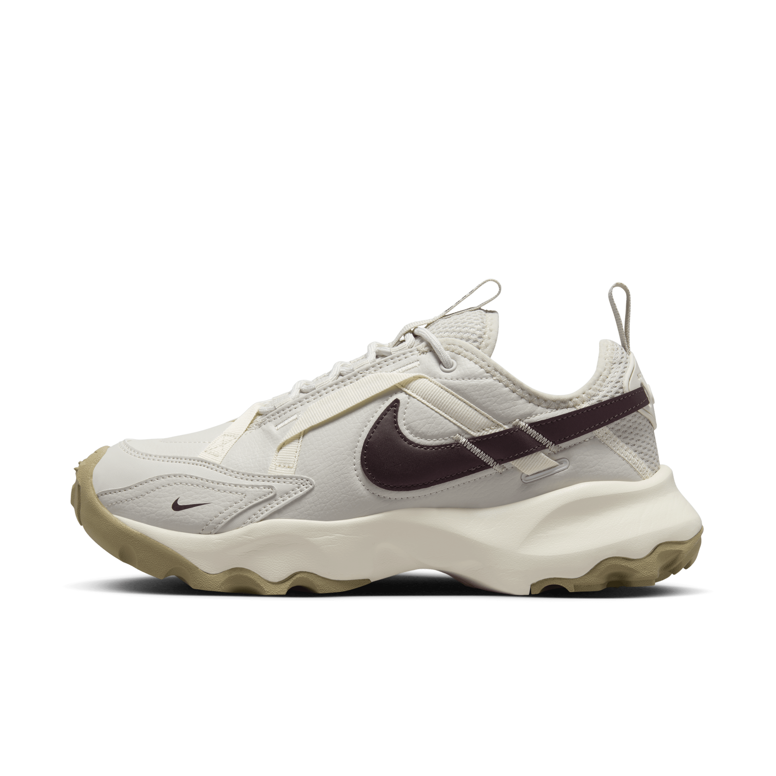 【ナイキ(NIKE)公式ストア】ナイキ TC 7900 ウィメンズシューズ DD9682-003 グレー 【ナイキ(NIKE)公式ストア】ナイキ TC 7900 ウィメンズシューズ DD9682-003 グレー