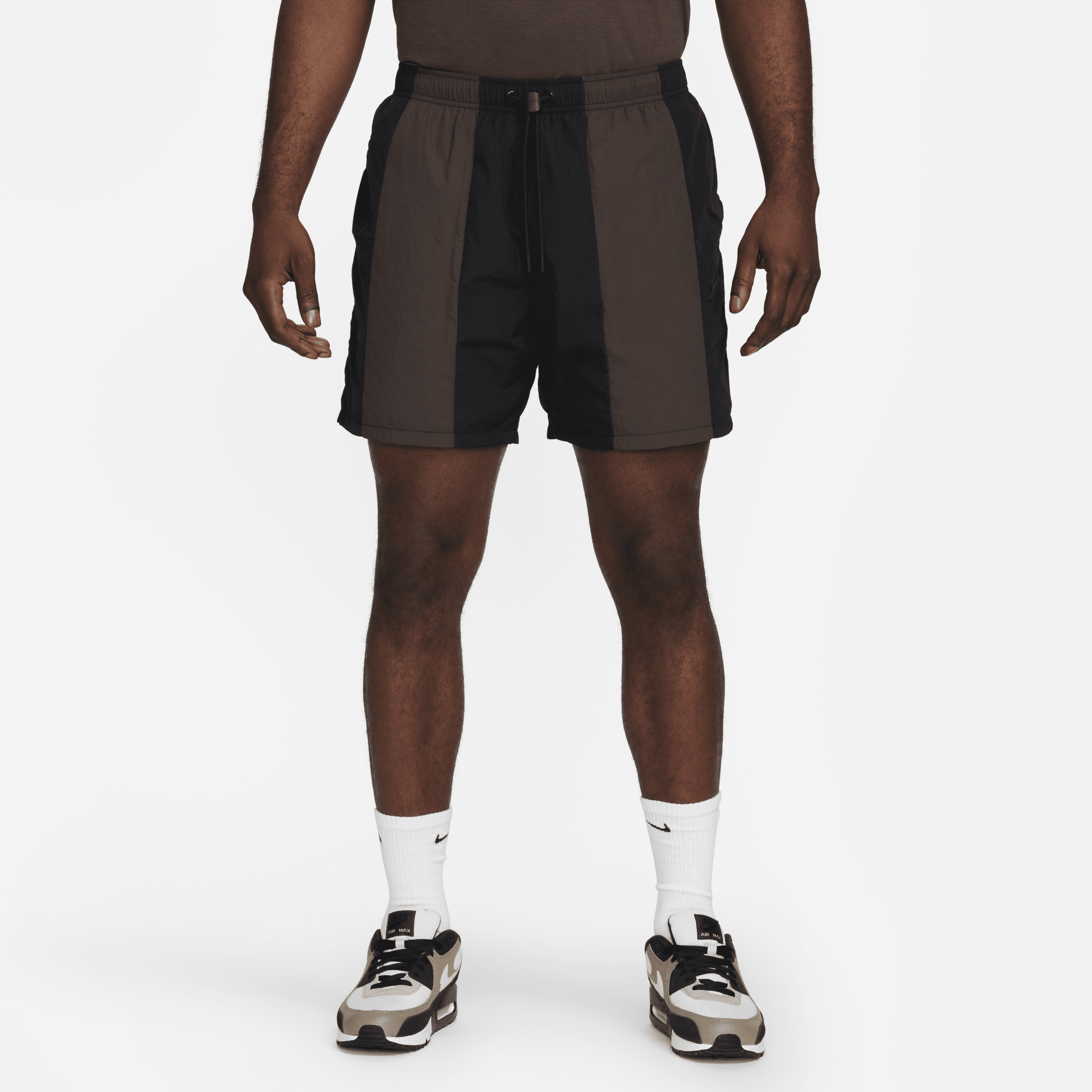 Nike Sportswear Tech Pack-vævede shorts til mænd - sort