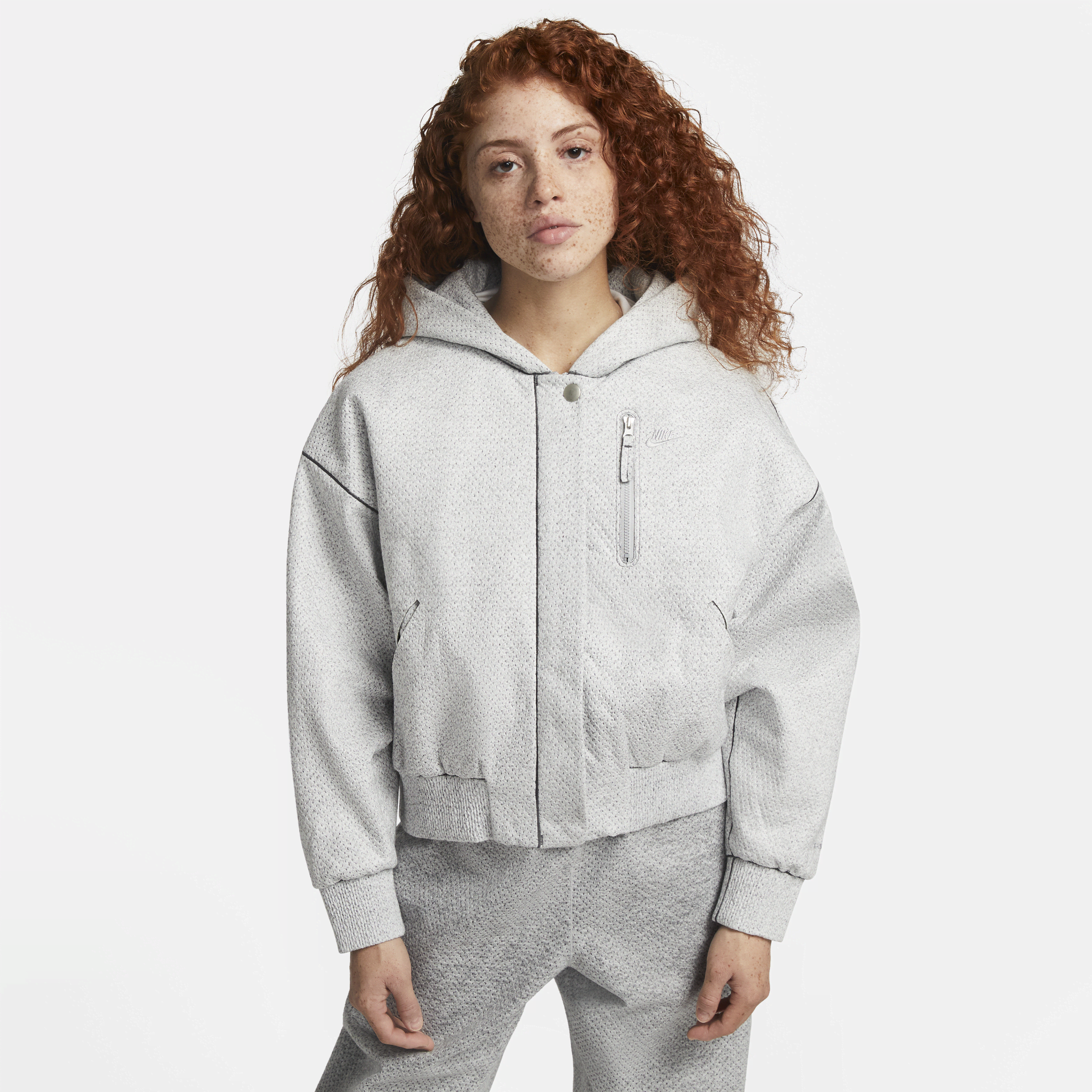 Overdimensioneret Nike Forward Bomber Jacket-jakke med hætte til kvinder - grå