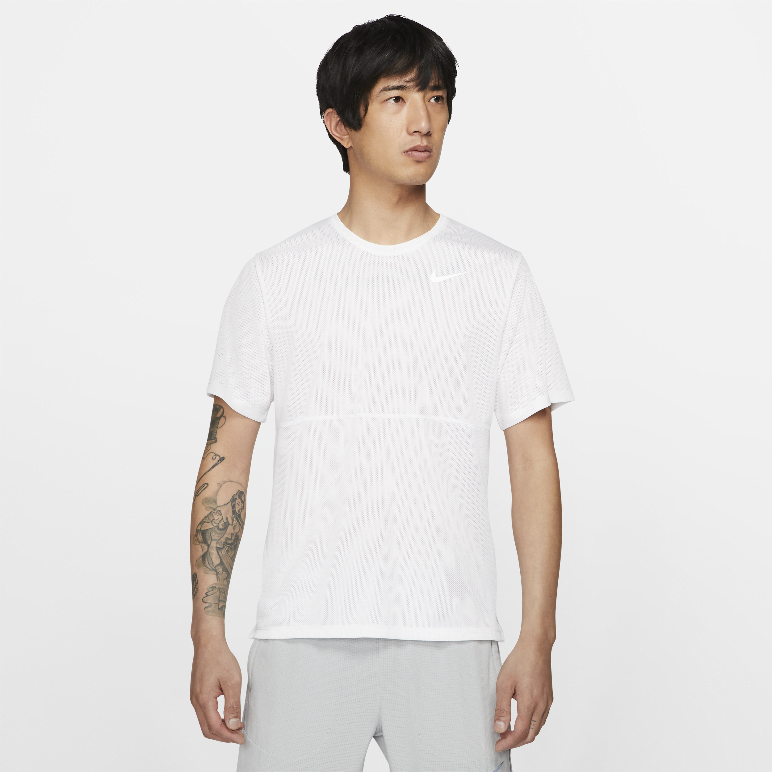 【ナイキ(NIKE)公式ストア】ナイキ ブリーズ メンズ ランニングトップ CJ5333-100 ホワイト 【ナイキ(NIKE)公式ストア】ナイキ ブリーズ メンズ ランニングトップ CJ5333-100 ホワイト