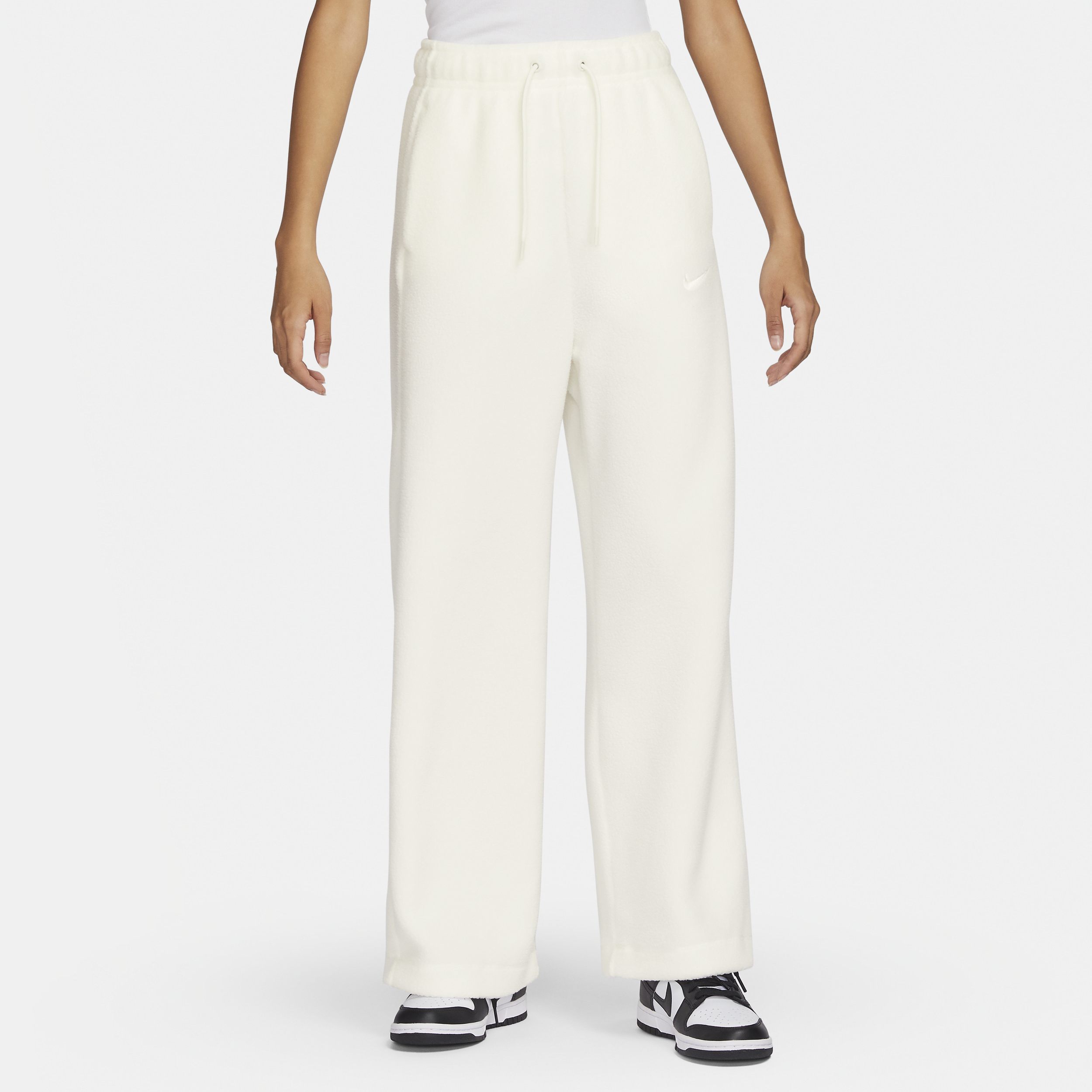 【ナイキ(NIKE)公式ストア】ナイキ スポーツウェア プラッシュ ウィメンズパンツ DV4362-133 ホワイト 【ナイキ(NIKE)公式ストア】ナイキ スポーツウェア プラッシュ ウィメンズパンツ DV4362-133 ホワイト