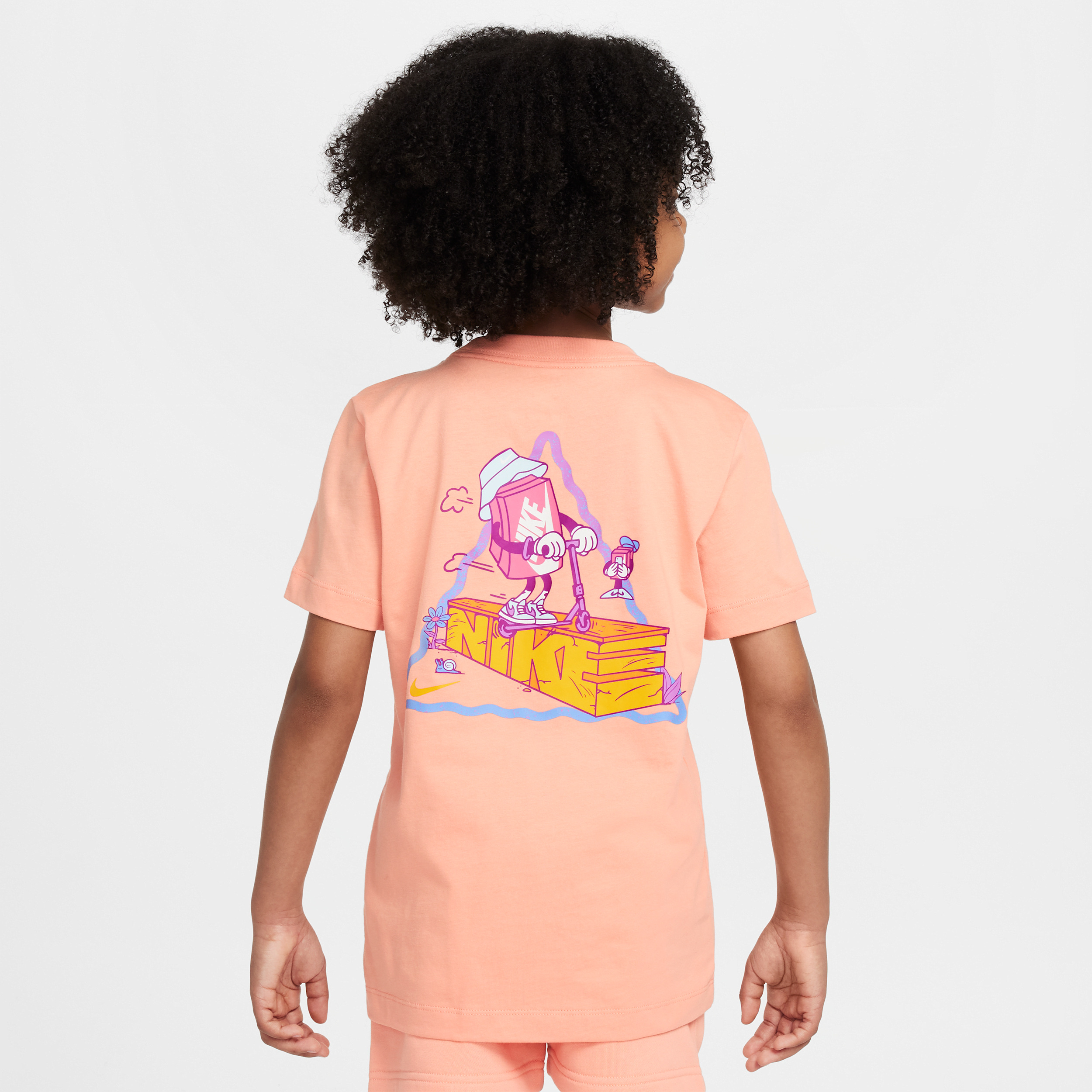 【ナイキ(NIKE)公式ストア】ナイキ スポーツウェア ジュニア Tシャツ HQ3239-844 オレンジ 【ナイキ(NIKE)公式ストア】ナイキ スポーツウェア ジュニア Tシャツ HQ3239-844 オレンジ