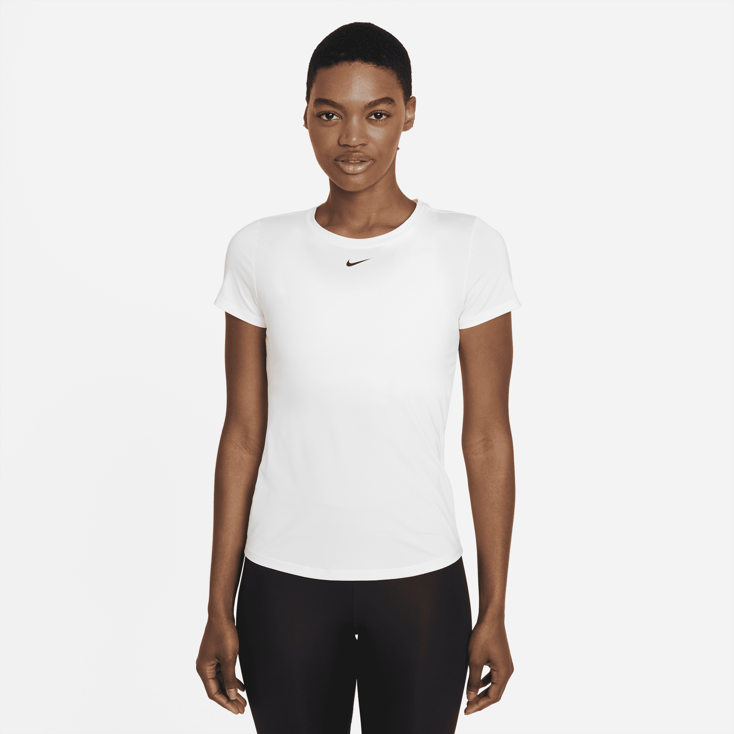 Kortærmet Nike Dri-FIT One-overdel i slank pasform til kvinder - hvid