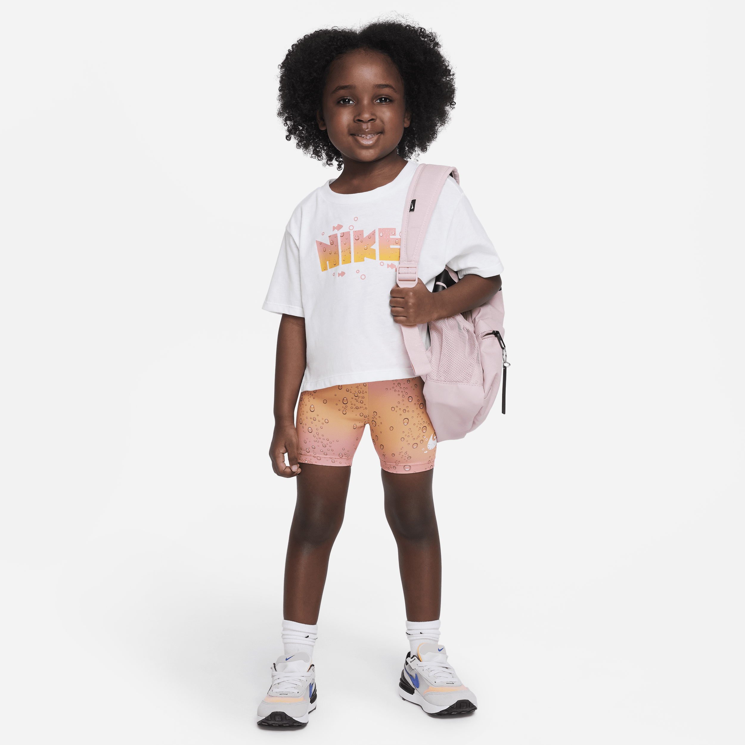 Nike Coral Reef Dri-FIT-sæt med T-shirt og shorts til småbørn - Pink