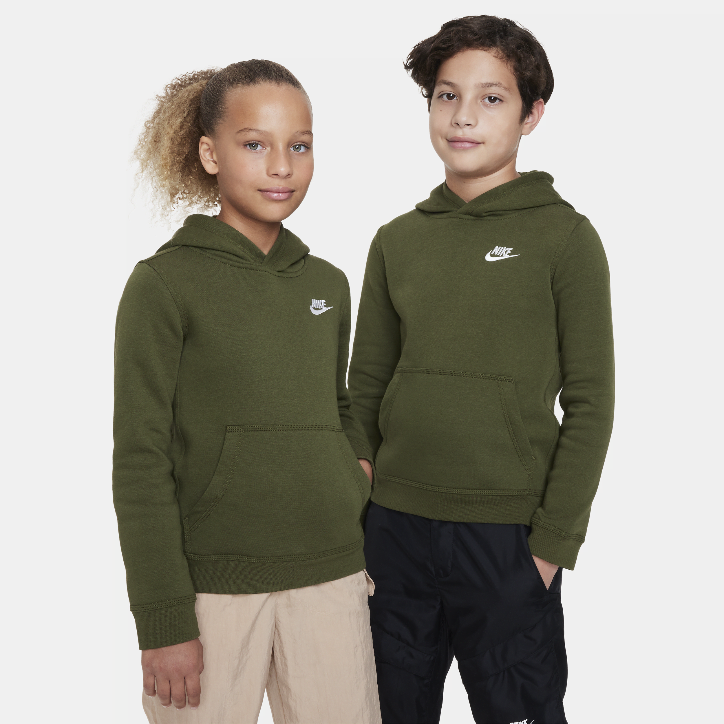 Nike Sportswear Club-pullover-hættetrøje til større børn - grøn