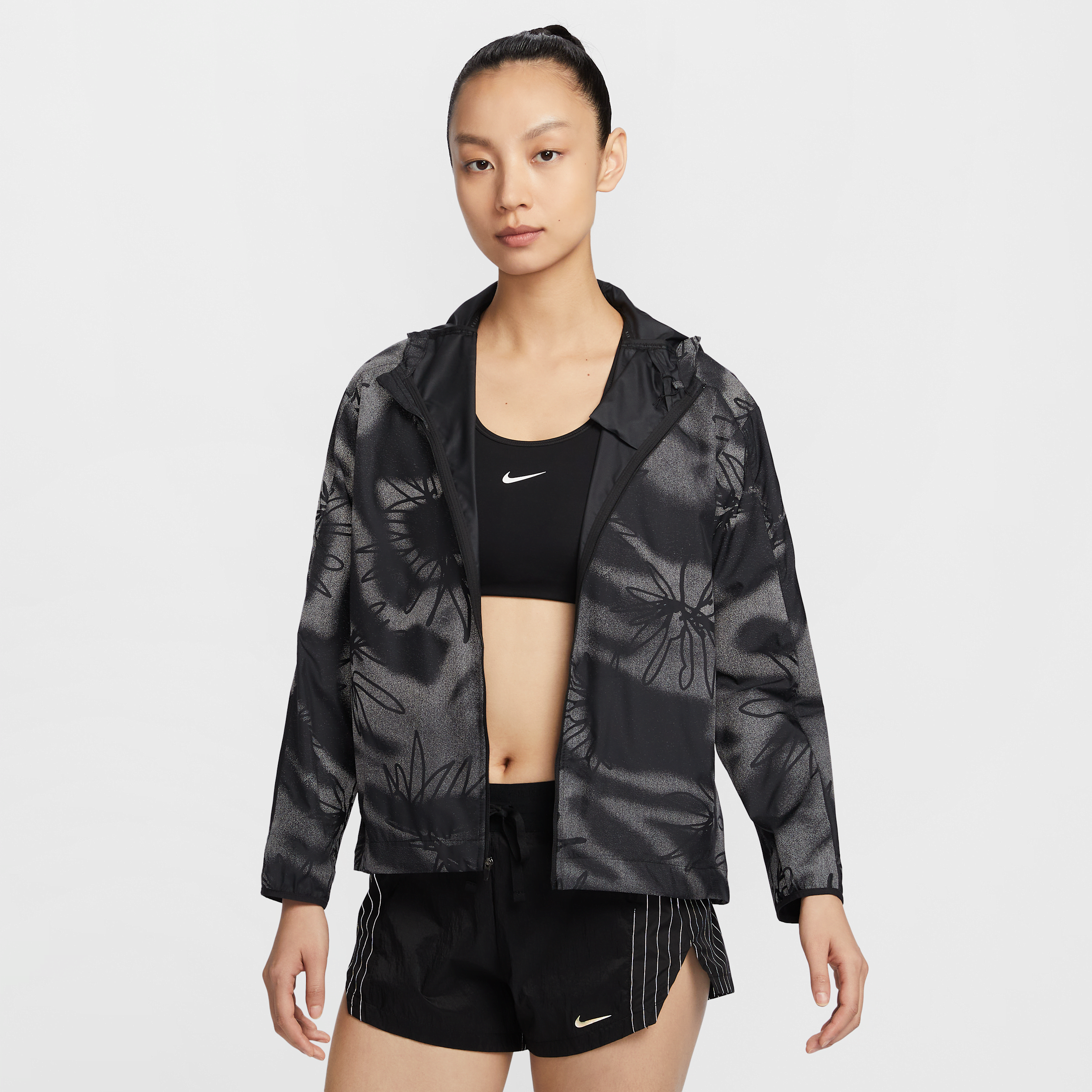 【ナイキ(NIKE)公式ストア】ナイキ ランニング ディビジョン ウィメンズ ランニングジャケット HJ2194-010 ブラック 【ナイキ(NIKE)公式ストア】ナイキ ランニング ディビジョン ウィメンズ ランニングジャケット HJ2194-010 ブラック