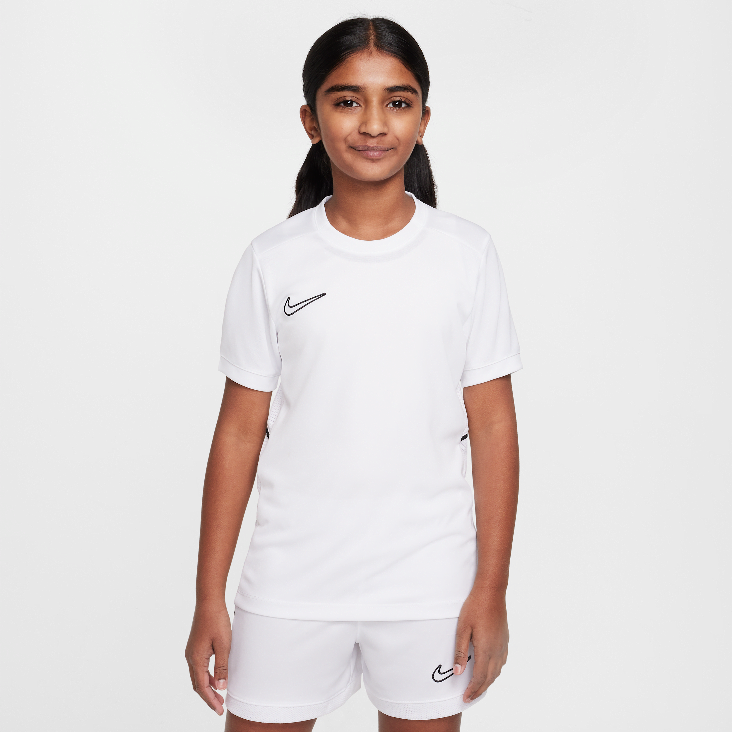 【ナイキ(NIKE)公式ストア】ナイキ アカデミー ジュニア Dri-FIT サッカートップ HJ3716-100 ホワイト 【ナイキ(NIKE)公式ストア】ナイキ アカデミー ジュニア Dri-FIT サッカートップ HJ3716-100 ホワイト