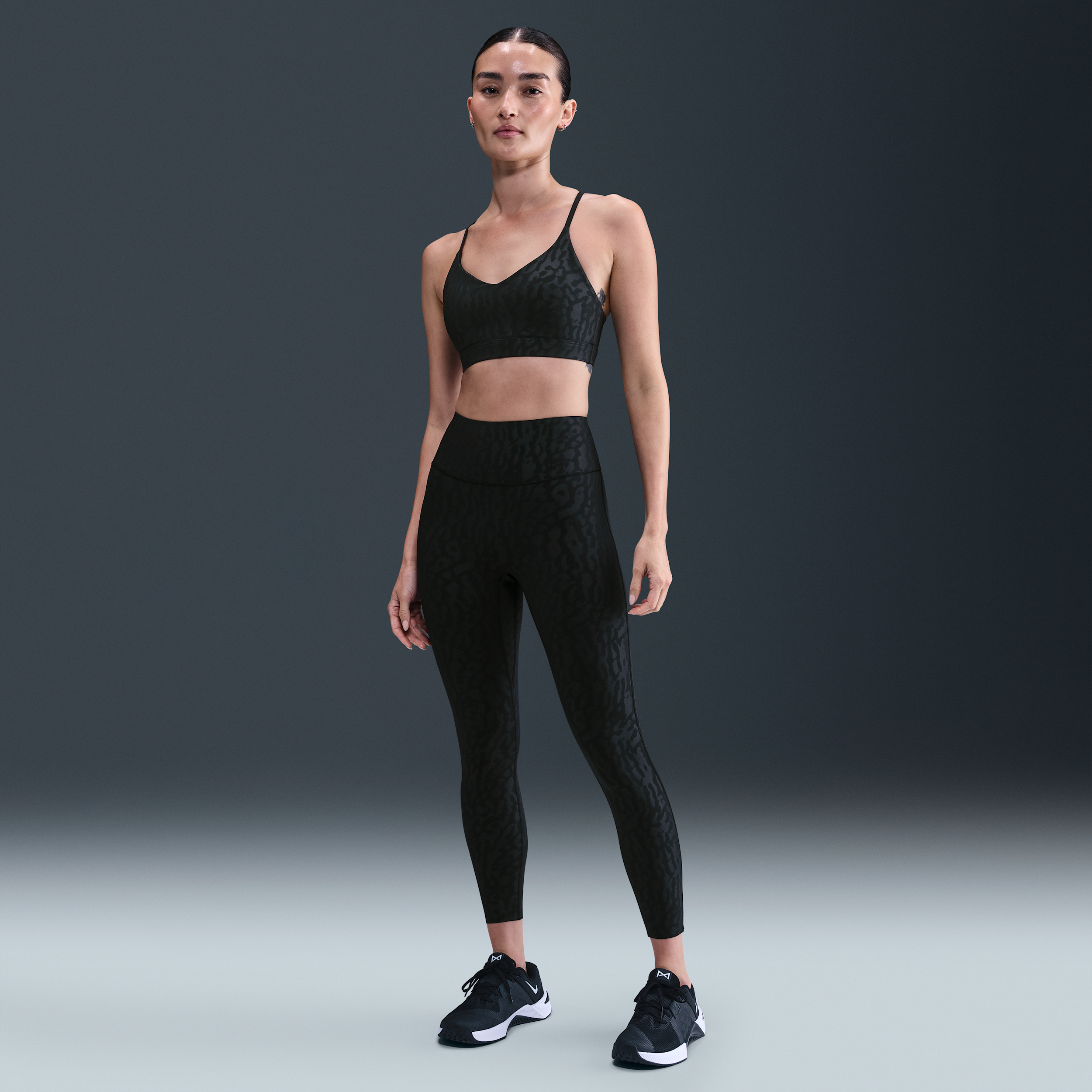 【ナイキ(NIKE)公式ストア】ナイキ ユニバーサ ウィメンズ ハイウエスト アンクル (9分丈) レギンス フロントシームなし HV2257-010 ブラック 【ナイキ(NIKE)公式ストア】ナイキ ユニバーサ ウィメンズ ハイウエスト アンクル (9分丈) レギンス フロントシームなし HV2257-010 ブラック