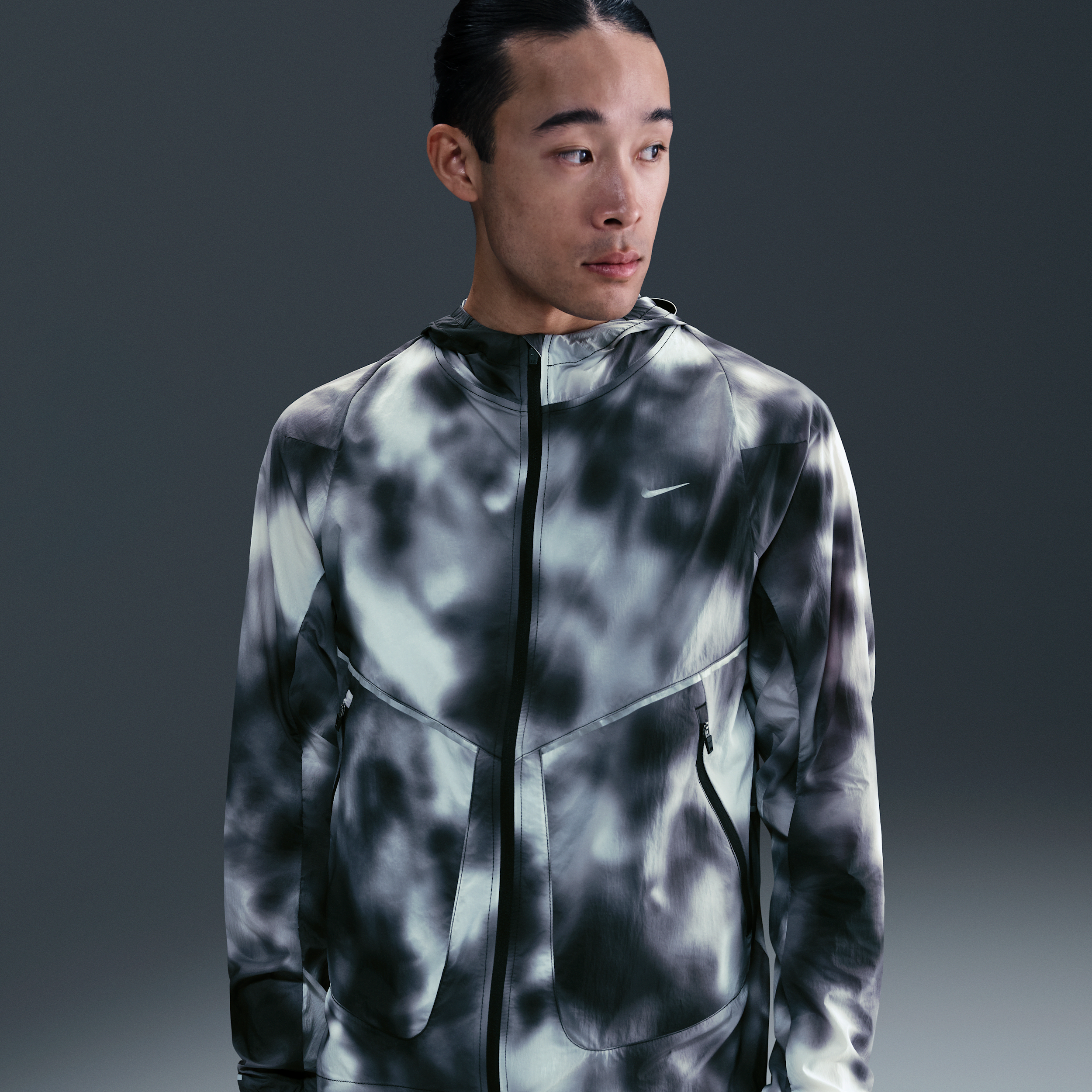 【ナイキ(NIKE)公式ストア】ナイキ ランニング ディビジョン メンズ UV ランニングジャケット HJ4143-010 ブラック 【ナイキ(NIKE)公式ストア】ナイキ ランニング ディビジョン メンズ UV ランニングジャケット HJ4143-010 ブラック