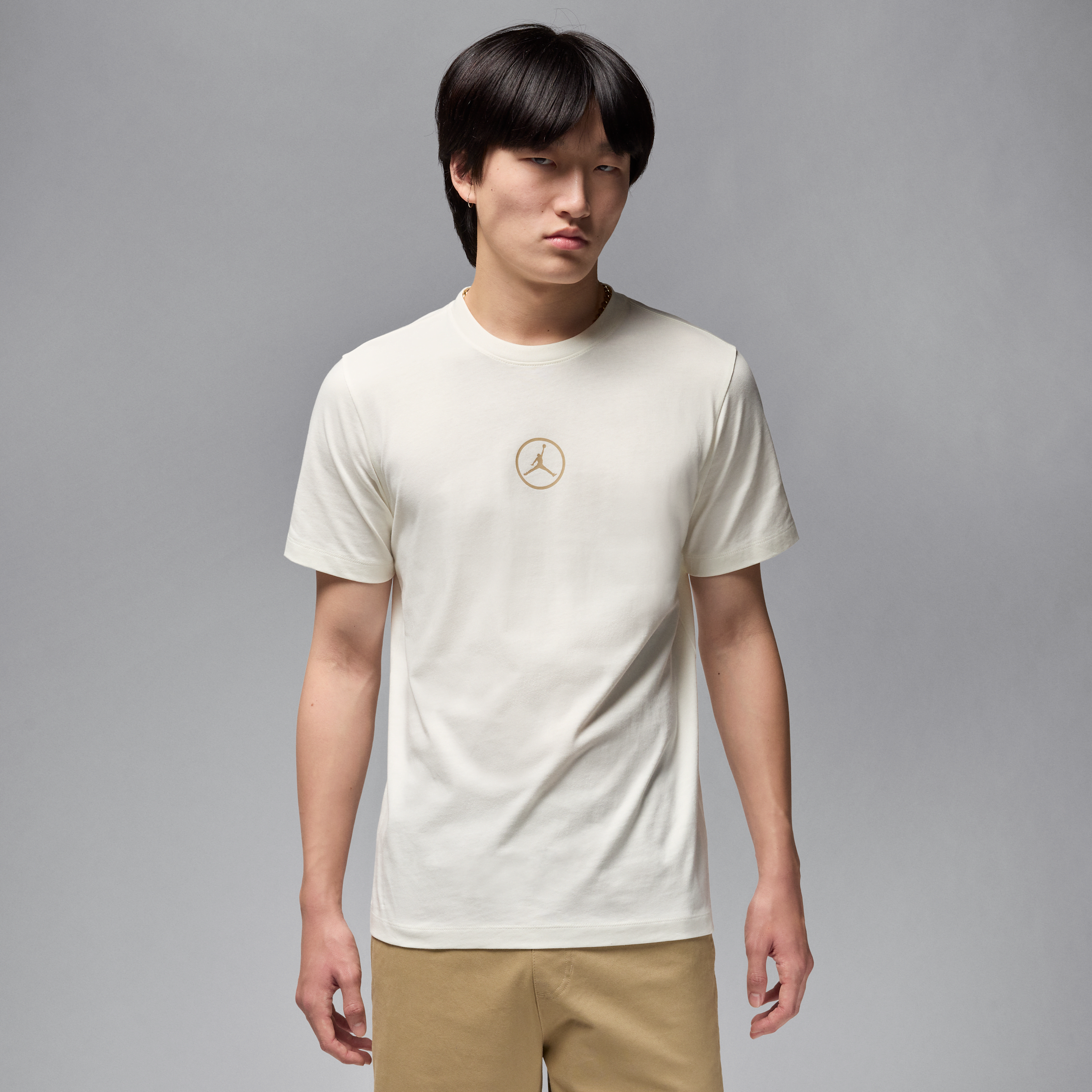 【ナイキ(NIKE)公式ストア】ジョーダン フライト エッセンシャル メンズ ショートスリーブ Tシャツ HJ2338-133 ホワイト 【ナイキ(NIKE)公式ストア】ジョーダン フライト エッセンシャル メンズ ショートスリーブ Tシャツ HJ2338-133 ホワイト