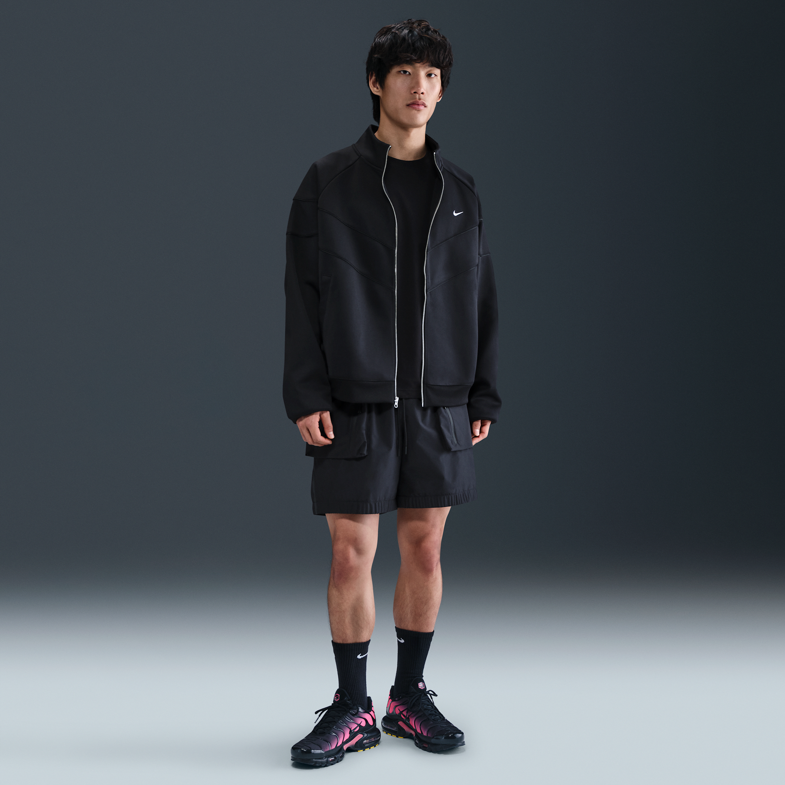 【ナイキ(NIKE)公式ストア】ナイキ テック メンズ スーパー ライトウェイト ショートパンツ HJ2947-010 ブラック 【ナイキ(NIKE)公式ストア】ナイキ テック メンズ スーパー ライトウェイト ショートパンツ HJ2947-010 ブラック