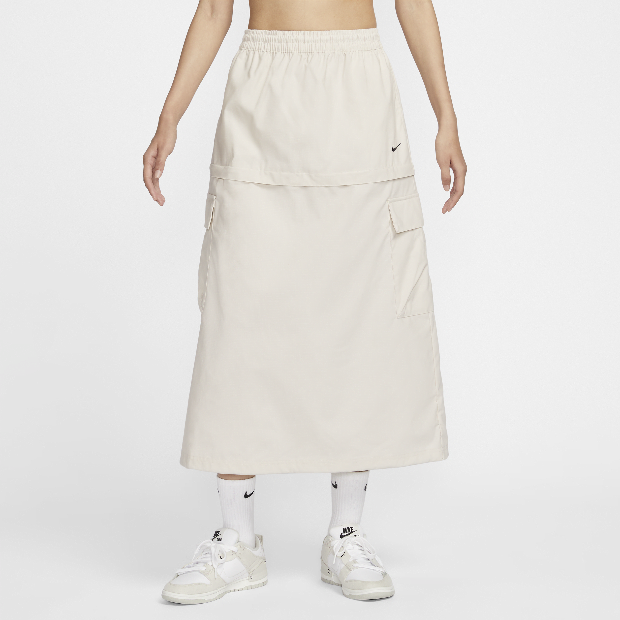 【ナイキ(NIKE)公式ストア】ナイキ スポーツウェア エッセンシャル ウィメンズ ミッドライズ ウーブン カーゴ ミディ スカート FV7504-104 ブラウン 【ナイキ(NIKE)公式ストア】ナイキ スポーツウェア エッセンシャル ウィメンズ ミッドライズ ウーブン カーゴ ミディ スカート FV7504-104 ブラウン