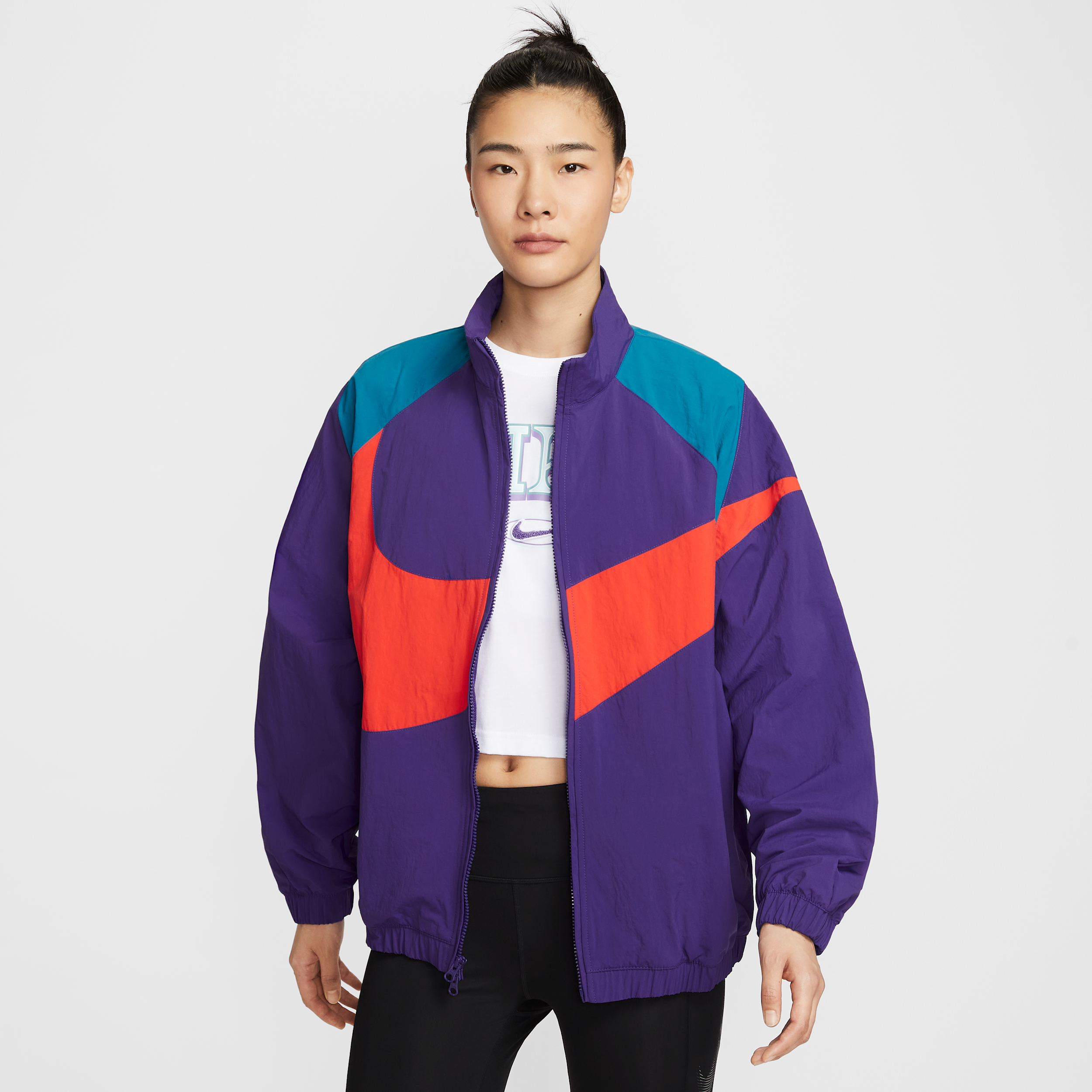 【ナイキ(NIKE)公式ストア】ナイキ スポーツウェア ウィメンズ オーバーサイズド ウーブン ジャケット HV4108-547 パープル 【ナイキ(NIKE)公式ストア】ナイキ スポーツウェア ウィメンズ オーバーサイズド ウーブン ジャケット HV4108-547 パープル
