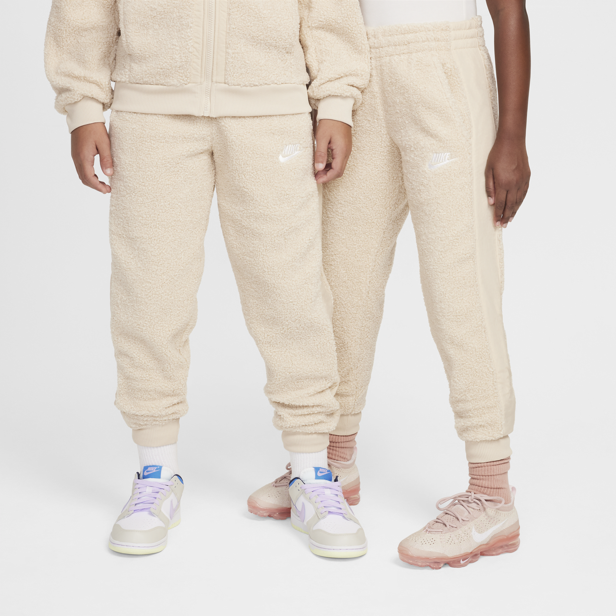 【ナイキ(NIKE)公式ストア】ナイキ スポーツウェア クラブ フリース ジュニア ウィンタライズド パンツ FJ6021-126 ブラウン 【ナイキ(NIKE)公式ストア】ナイキ スポーツウェア クラブ フリース ジュニア ウィンタライズド パンツ FJ6021-126 ブラウン