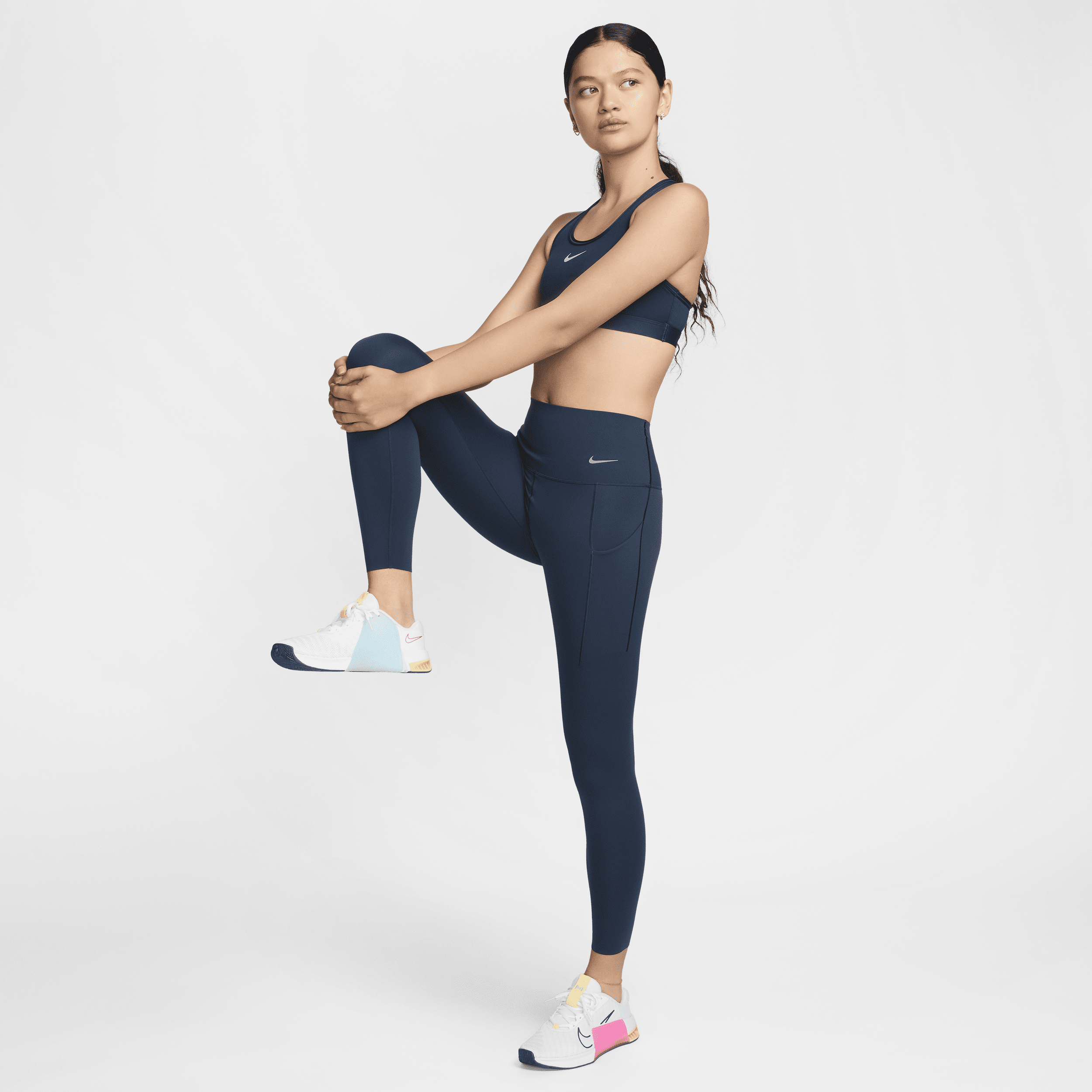 【ナイキ(NIKE)公式ストア】ナイキ ユニバーサ ウィメンズ ミディアムサポート ハイウエスト 7/8 レギンス ポケット付き DQ5898-478 ブルー 【ナイキ(NIKE)公式ストア】ナイキ ユニバーサ ウィメンズ ミディアムサポート ハイウエスト 7/8 レギンス ポケット付き DQ5898-478 ブルー