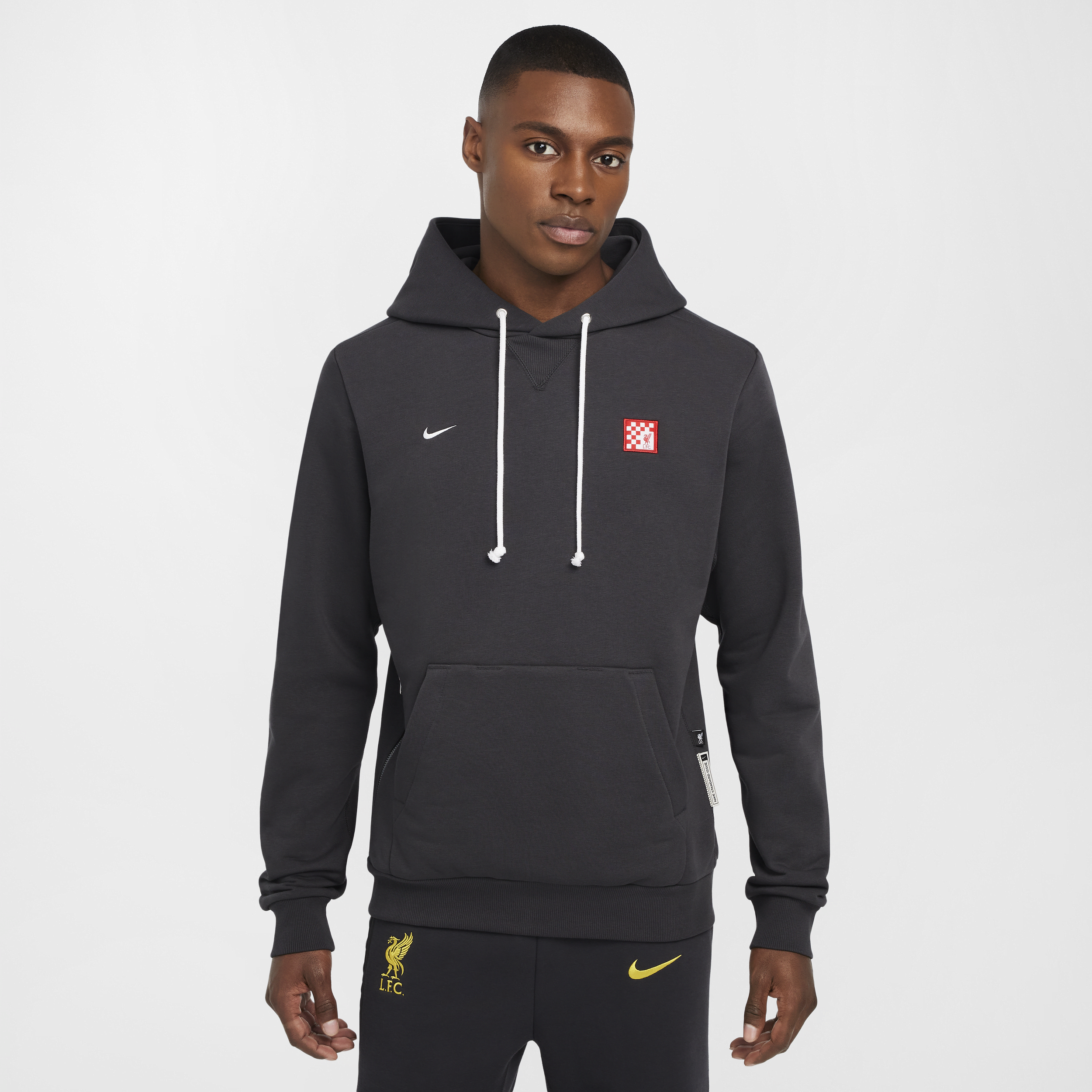 【ナイキ(NIKE)公式ストア】リバプール FC スタンダード イシュー サード メンズ ナイキ Dri-FIT サッカー プルオーバー パーカー FZ8661-071 グレー 【ナイキ(NIKE)公式ストア】リバプール FC スタンダード イシュー サード メンズ ナイキ Dri-FIT サッカー プルオーバー パーカー FZ8661-071 グレー