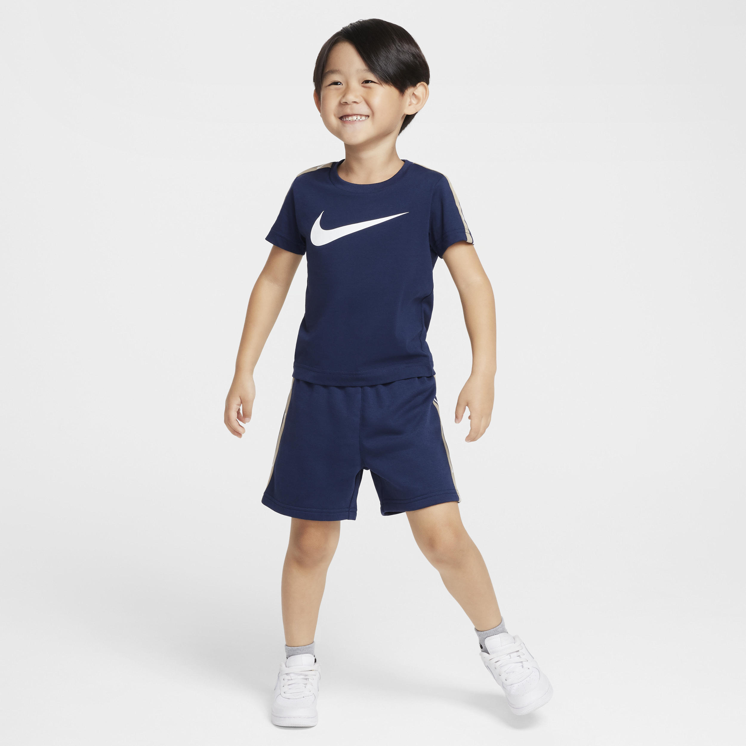【ナイキ(NIKE)公式ストア】ナイキ スポーツウェア クラブ ベビー ツーピース フレンチ テリー ショートパンツ セットアップ HQ7877-410 ブルー 【ナイキ(NIKE)公式ストア】ナイキ スポーツウェア クラブ ベビー ツーピース フレンチ テリー ショートパンツ セットアップ HQ7877-410 ブルー