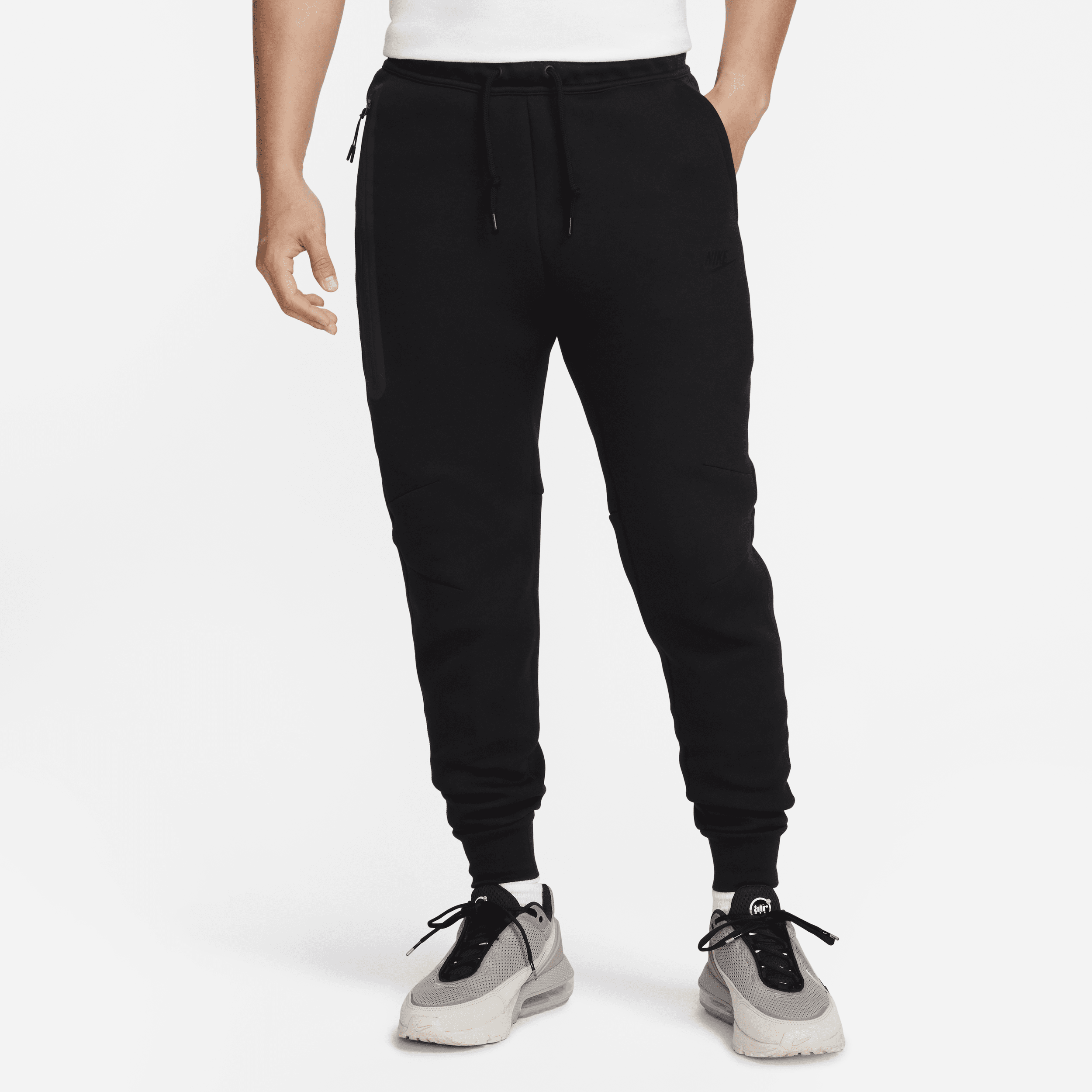【ナイキ(NIKE)公式ストア】ナイキ スポーツウェア テック フリース メンズ スリムフィット ジョガーパンツ FB8003-010 ブラック 【ナイキ(NIKE)公式ストア】ナイキ スポーツウェア テック フリース メンズ スリムフィット ジョガーパンツ FB8003-010 ブラック