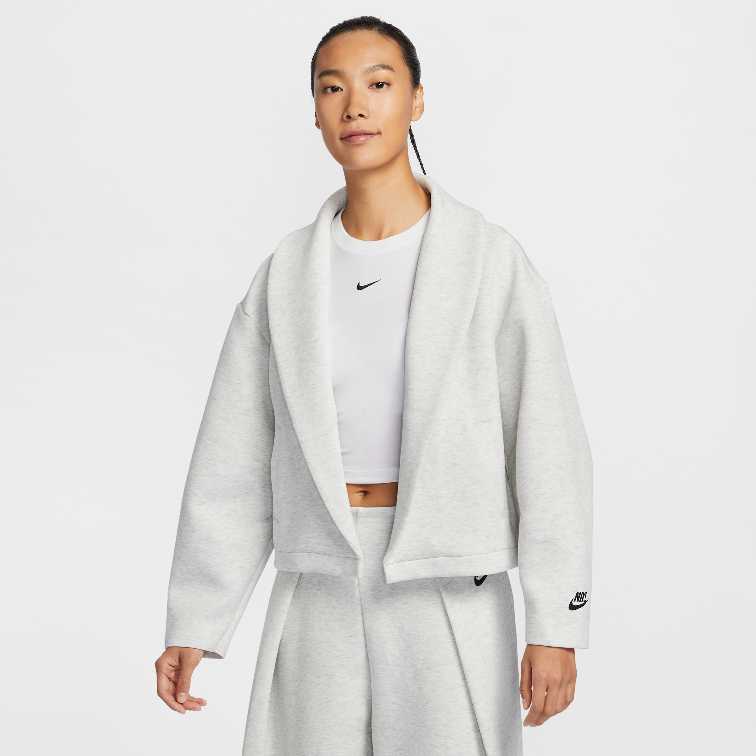 【ナイキ(NIKE)公式ストア】ナイキ スポーツウェア テック フリース ウィメンズ オーバーサイズド ブレザー HJ0970-013 グレー 【ナイキ(NIKE)公式ストア】ナイキ スポーツウェア テック フリース ウィメンズ オーバーサイズド ブレザー HJ0970-013 グレー