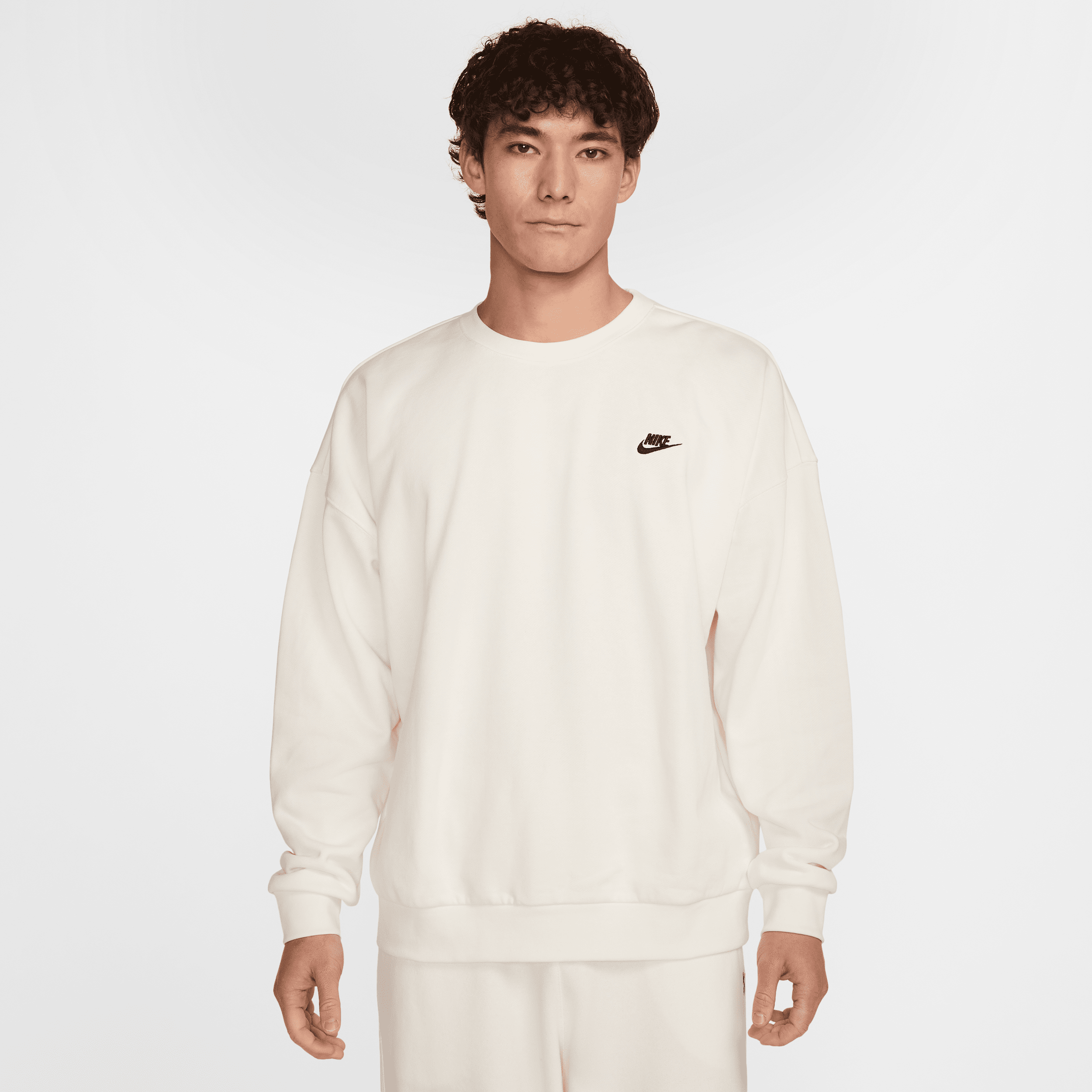 【ナイキ(NIKE)公式ストア】ナイキ クラブ フリース メンズ オーバーサイズド フレンチテリー クルー HJ1820-133 ホワイト 【ナイキ(NIKE)公式ストア】ナイキ クラブ フリース メンズ オーバーサイズド フレンチテリー クルー HJ1820-133 ホワイト