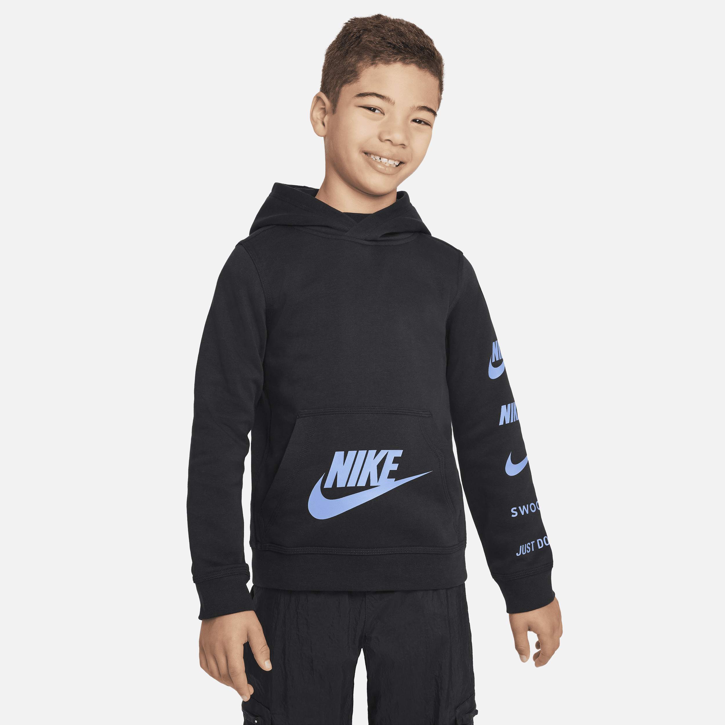 Nike Sportswear Standard Issue-pullover-hættetrøjen i fleece til store børn - sort