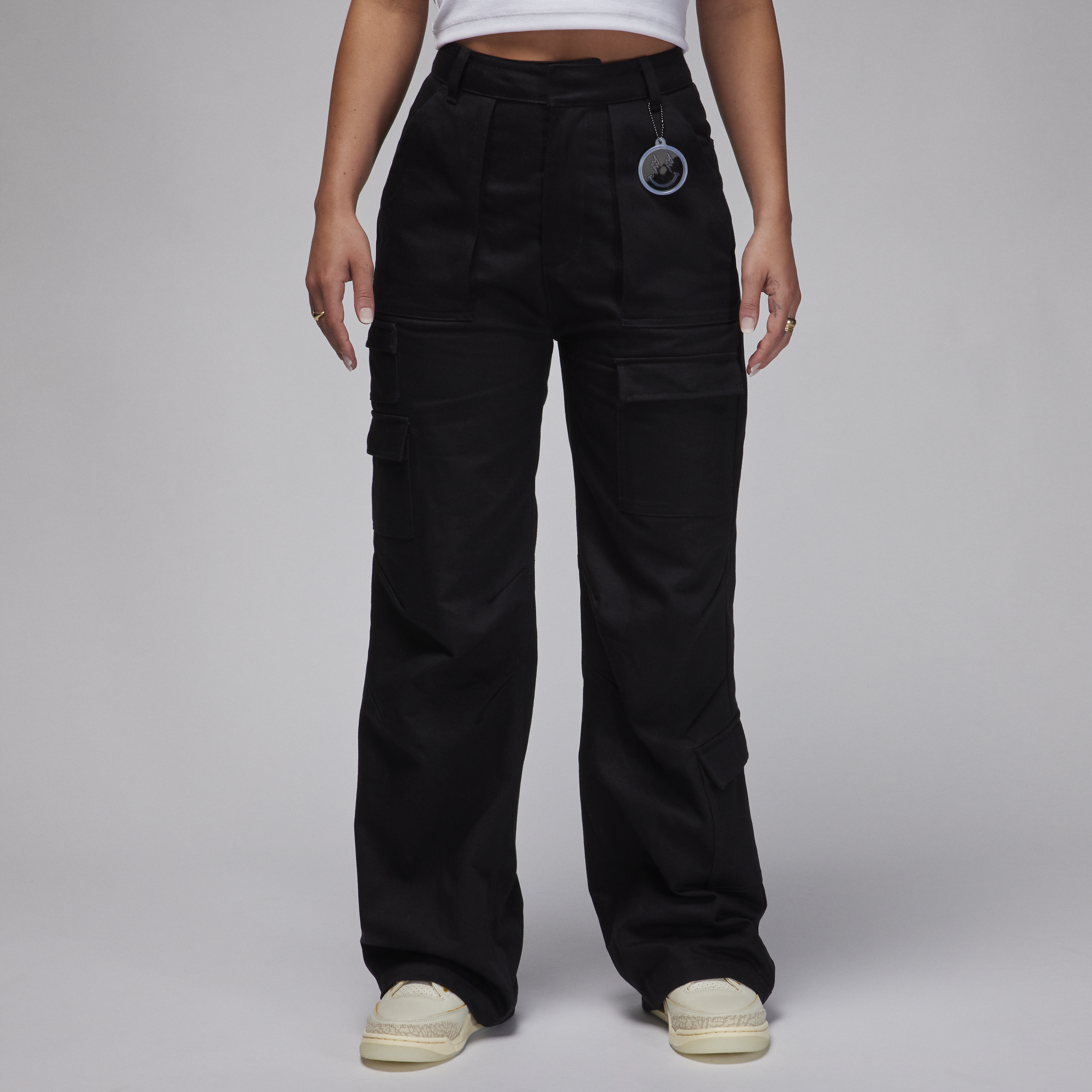 【ナイキ(NIKE)公式ストア】ジョーダン x J バルヴィン ウィメンズ ウーブン パンツ FJ6150-010 ブラック 【ナイキ(NIKE)公式ストア】ジョーダン x J バルヴィン ウィメンズ ウーブン パンツ FJ6150-010 ブラック