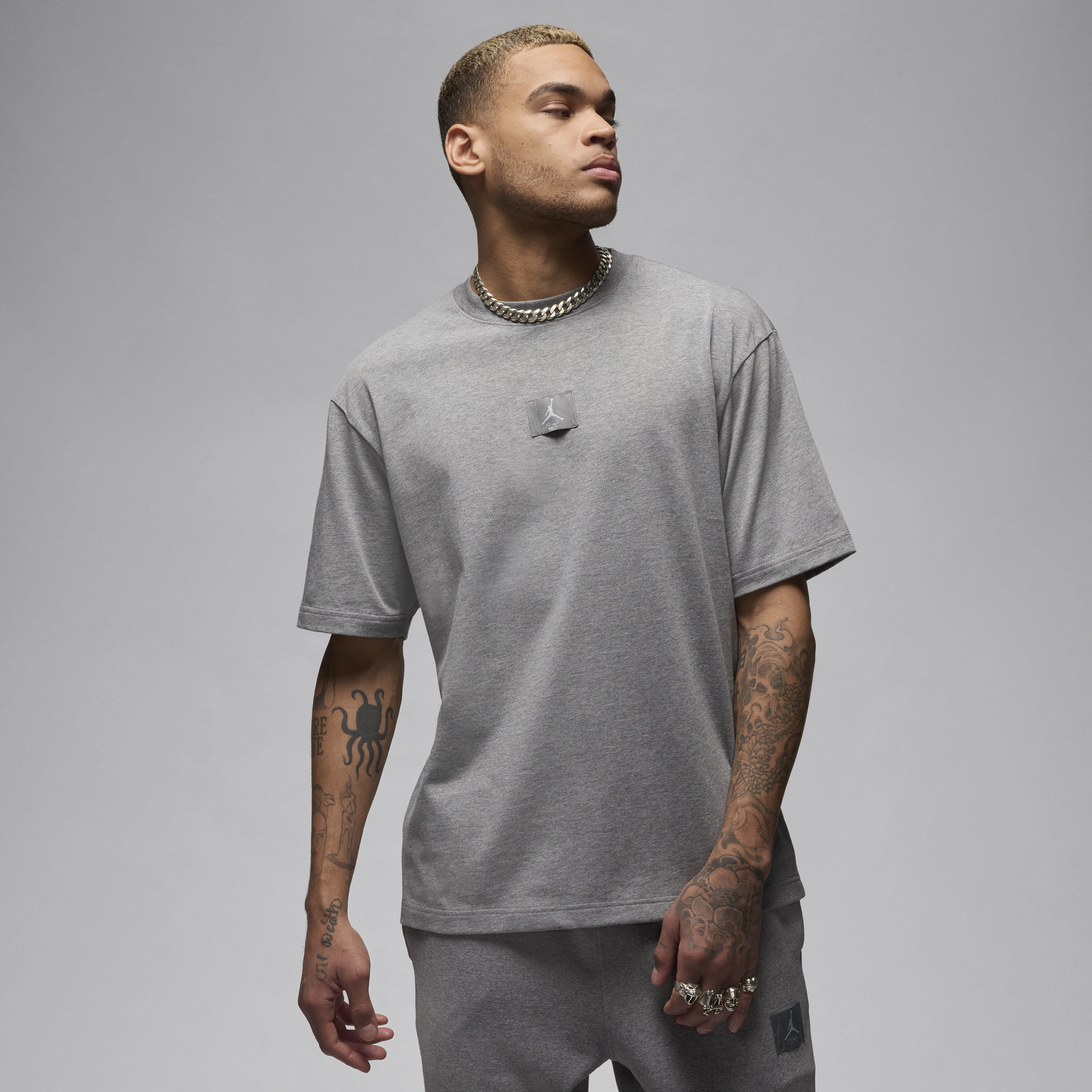 【ナイキ(NIKE)公式ストア】ジョーダン フライト エッセンシャル 85 メンズ Tシャツ FZ1912-091 グレー 【ナイキ(NIKE)公式ストア】ジョーダン フライト エッセンシャル 85 メンズ Tシャツ FZ1912-091 グレー