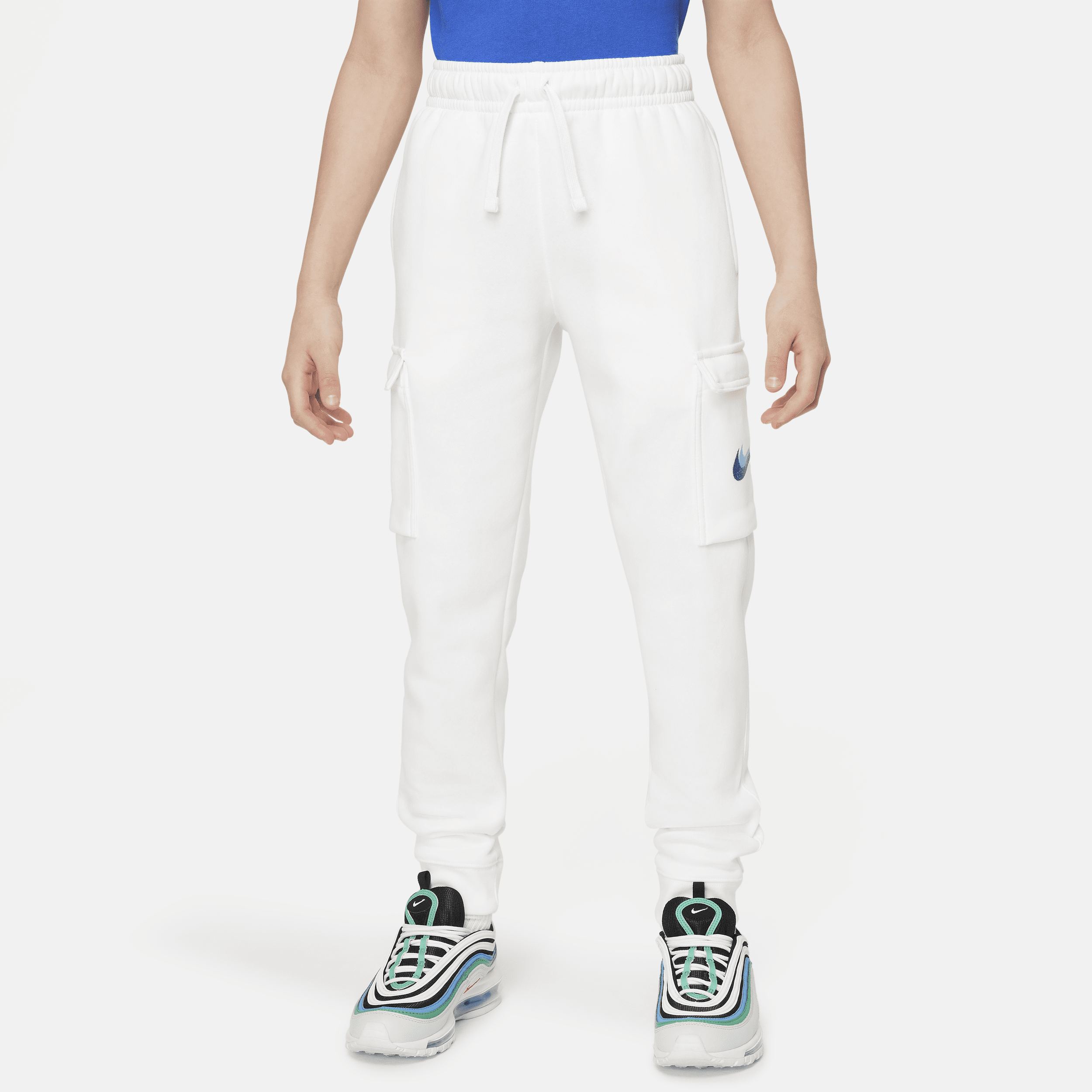 Pantaloni cargo in fleece con grafica Nike Sportswear – Ragazzo - Bianco
