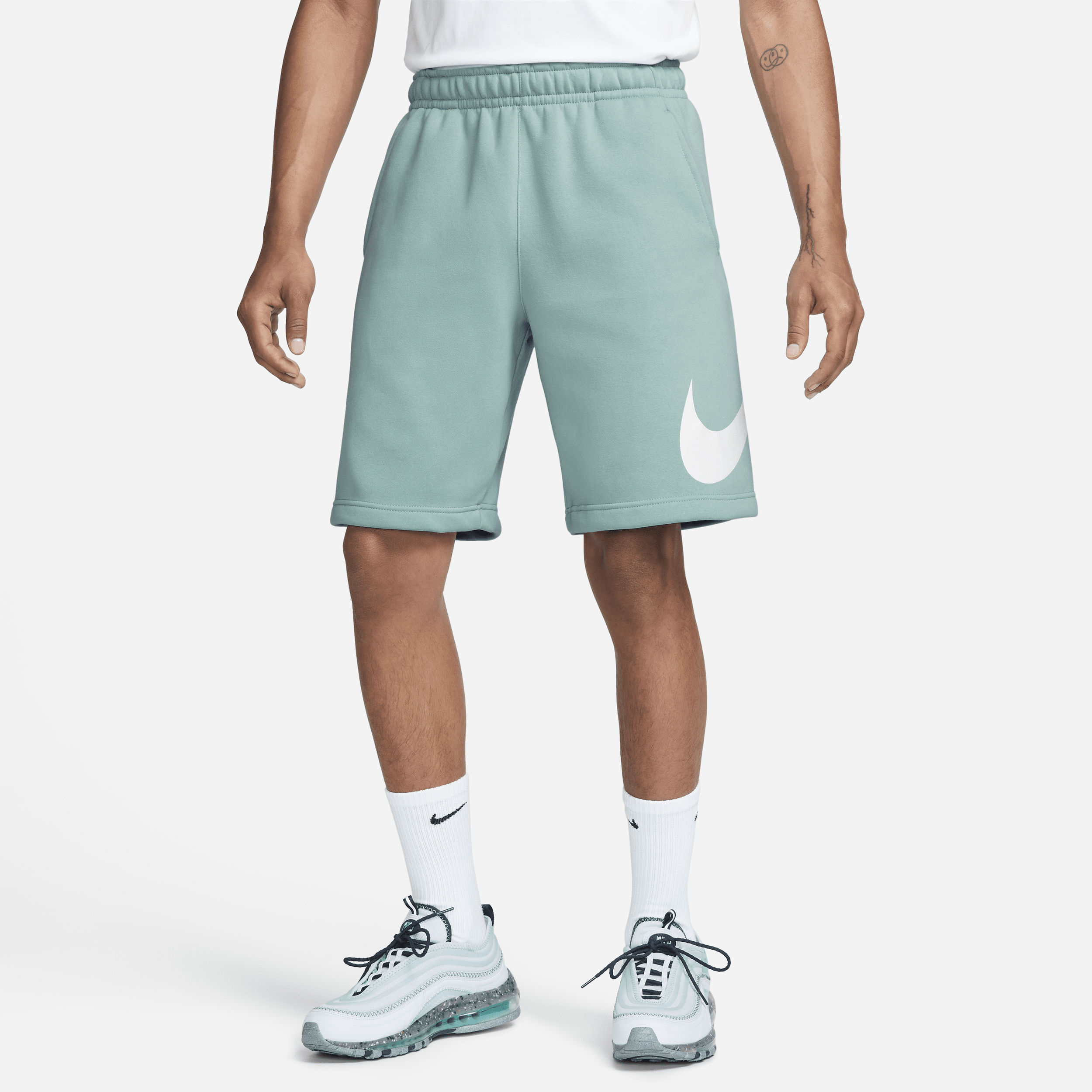 Nike Sportswear Club-shorts med grafik til mænd - grøn